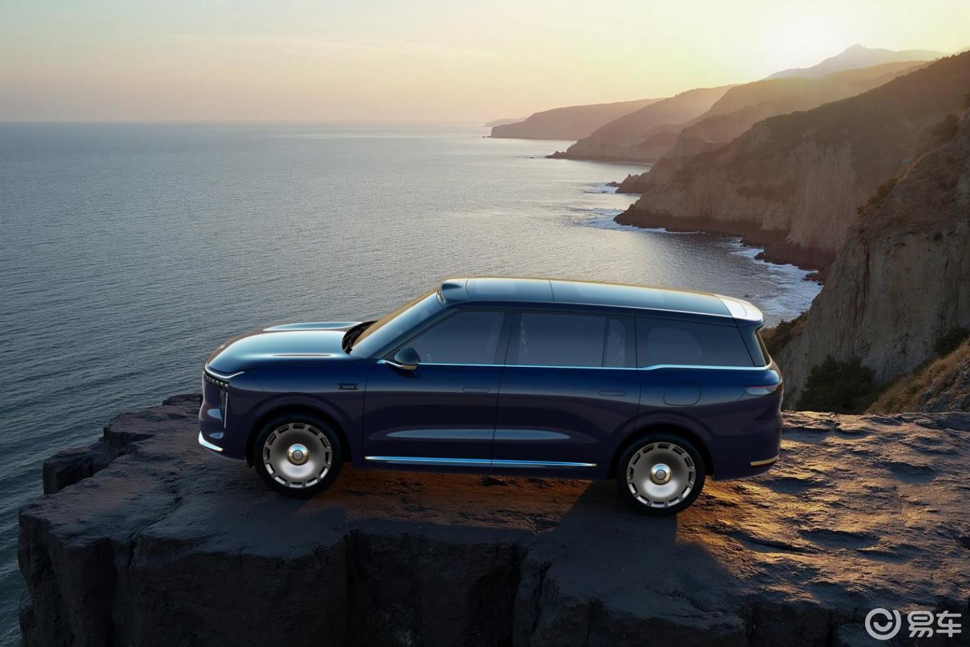 智己LS9正式开启预售,颠覆30万级大六座SUV格局