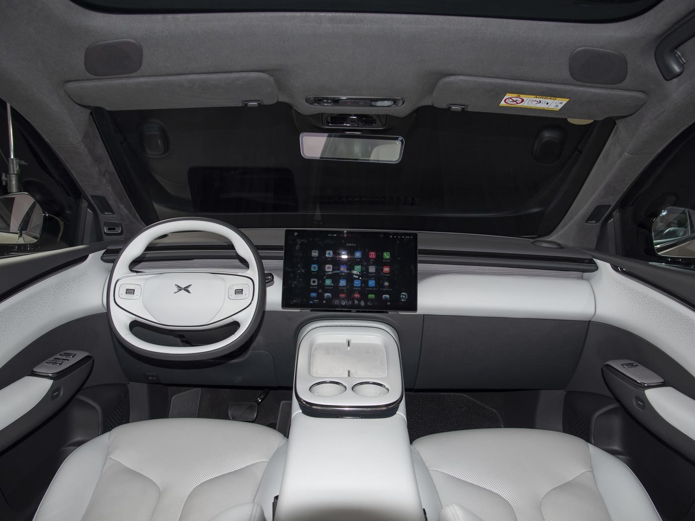 首次搭载AR-HUD,中型纯电SUV小鹏G7开启预售