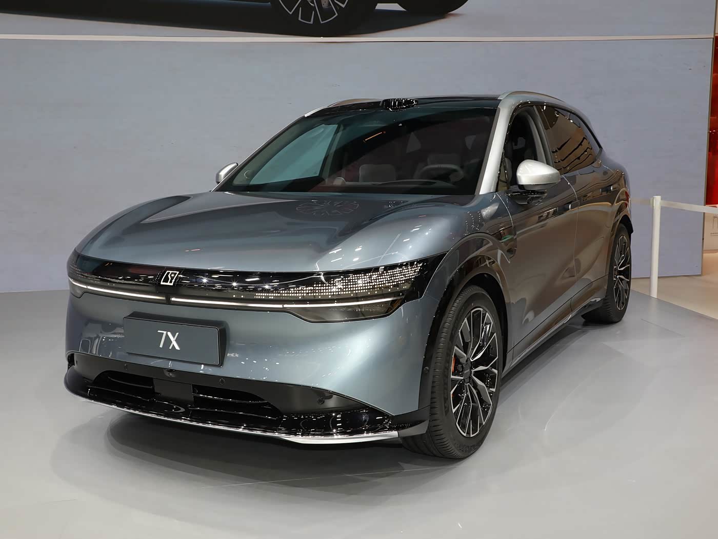 新极氪7X开启预售，升级900V架构，最大续航802公里