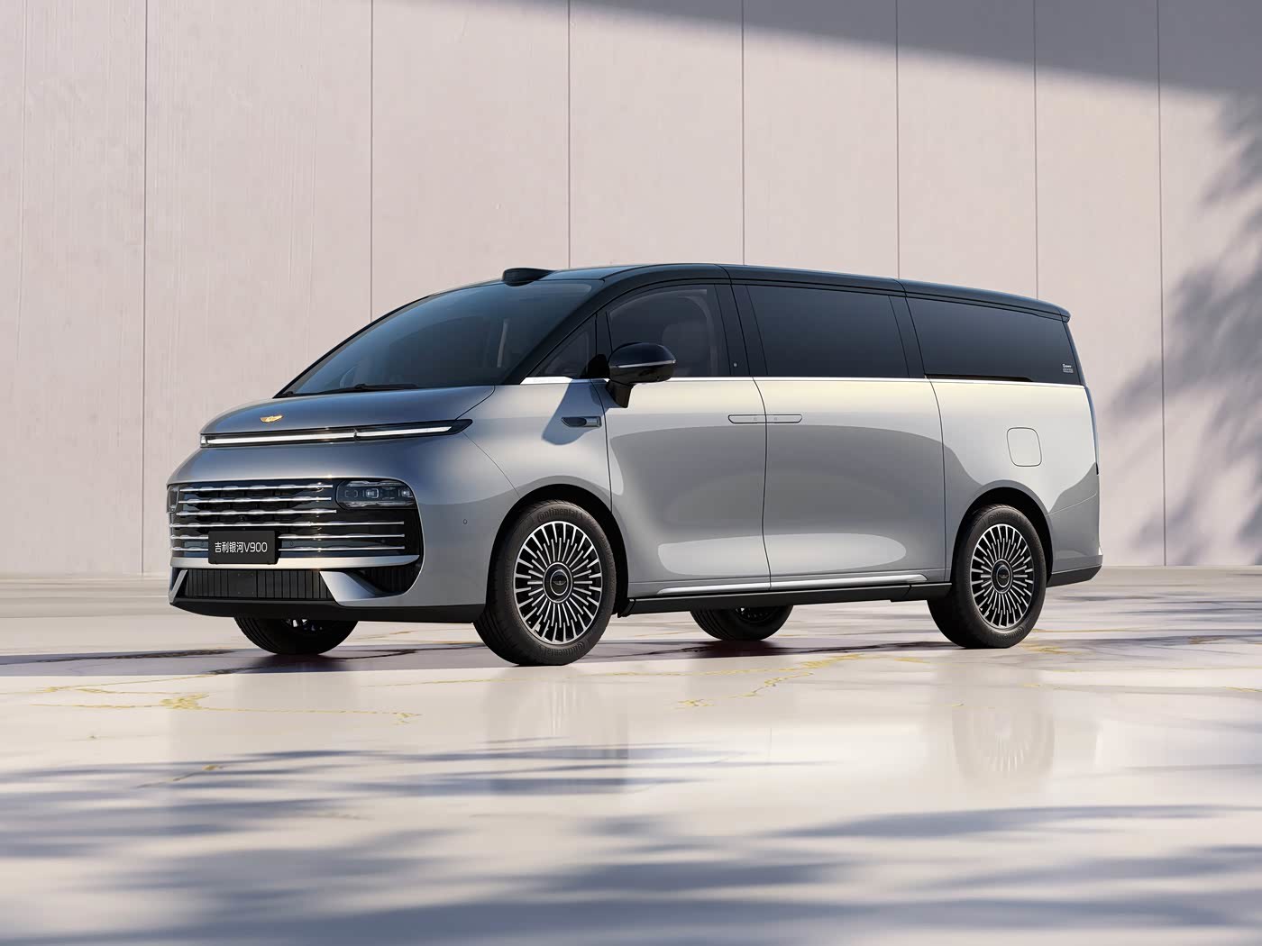 空间真大！吉利银河V900限时售价26.98万元起