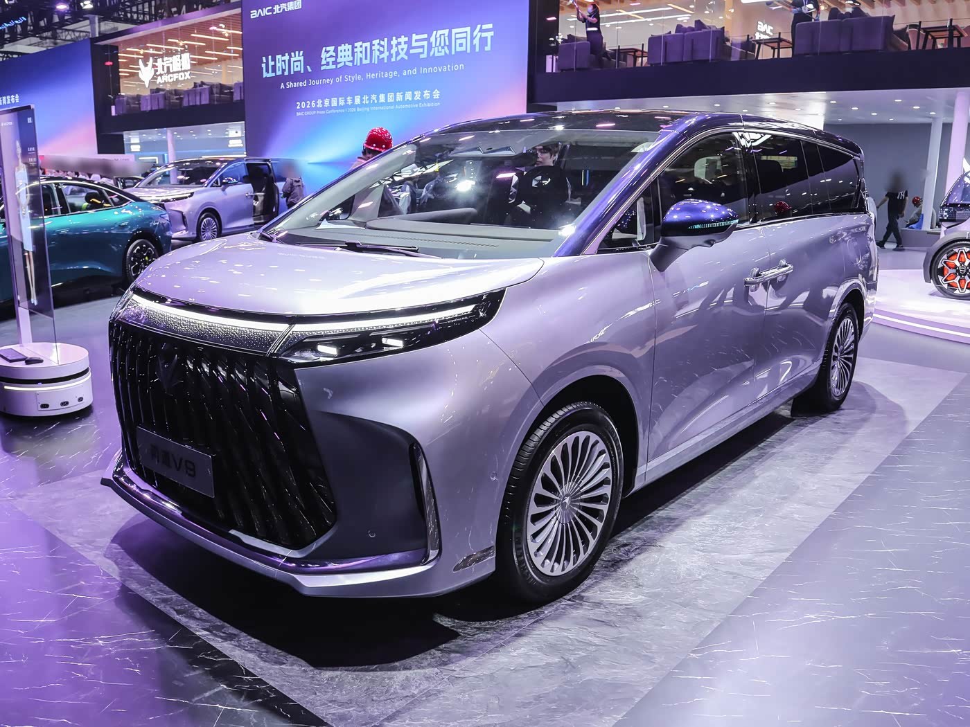 21.99万起的旗舰MPV，极狐问道V9真正狠在哪？