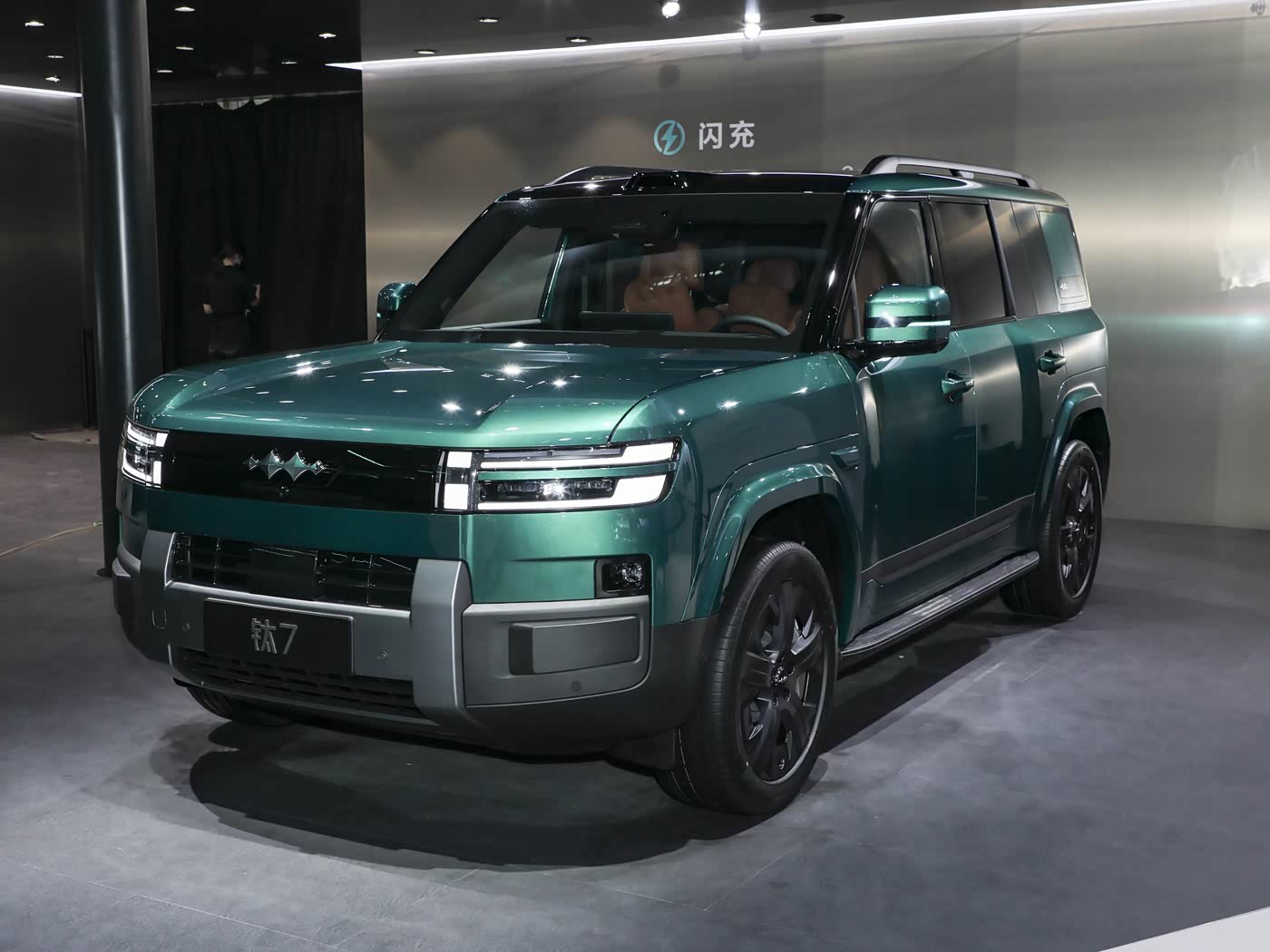 方程豹钛7 EV闪充版，真正压力给到谁？