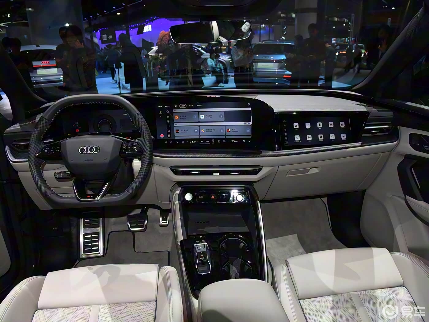 新奥迪Q5L亮相，2.0T+四驱只是基操，关键配空气悬架