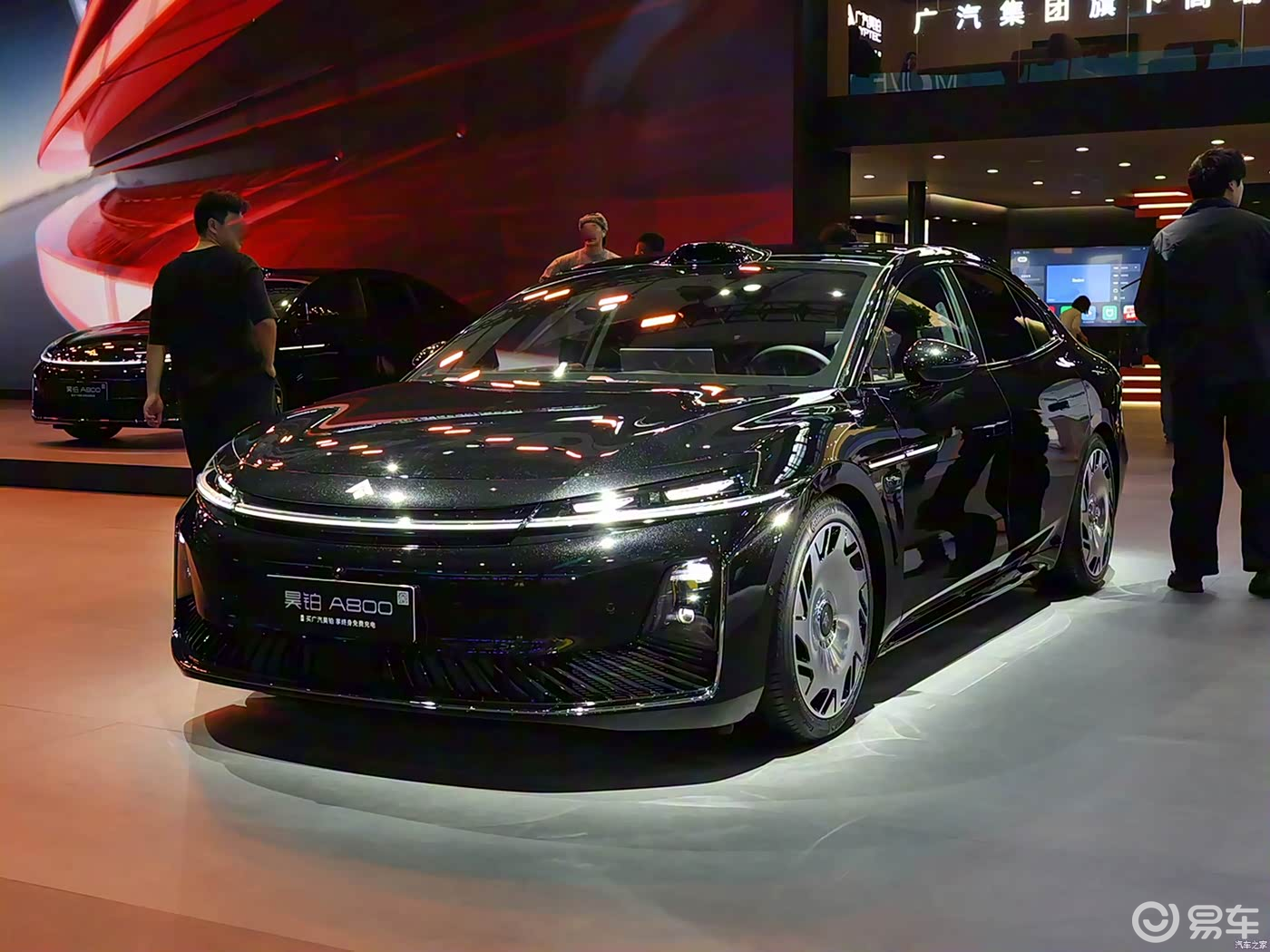 鸿蒙座舱+ADS 4辅助驾驶，昊铂A800会是“鲶鱼”吗