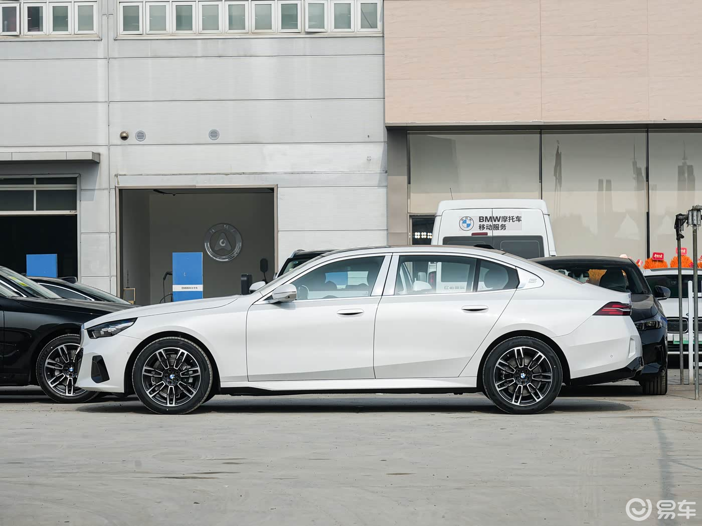 降价增配，2026款宝马5系正式上市，36.8万元起售