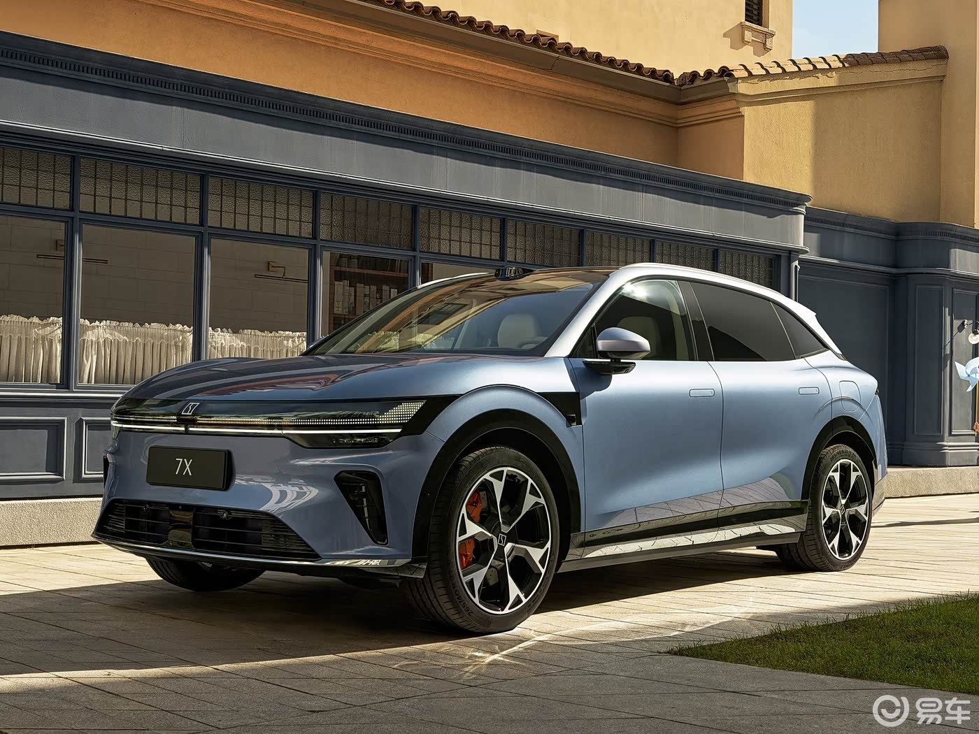 吉利的颜值巅峰，802km+双叉臂+激光雷达，卖18万多