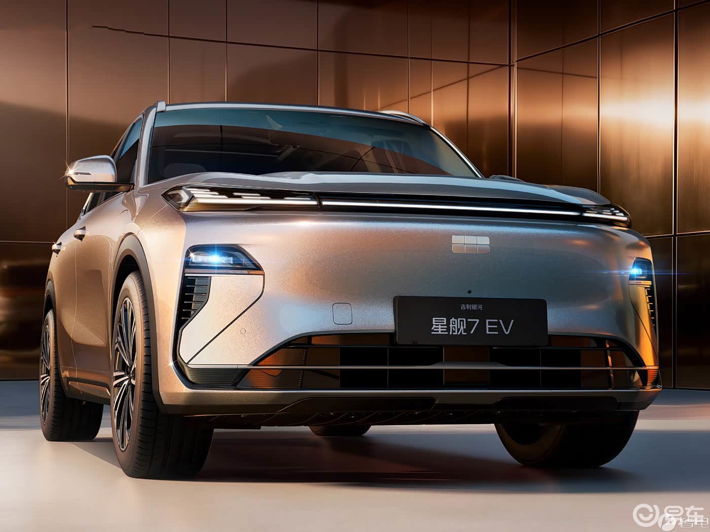 续航达605km！吉利银河星舰7 EV实车亮相