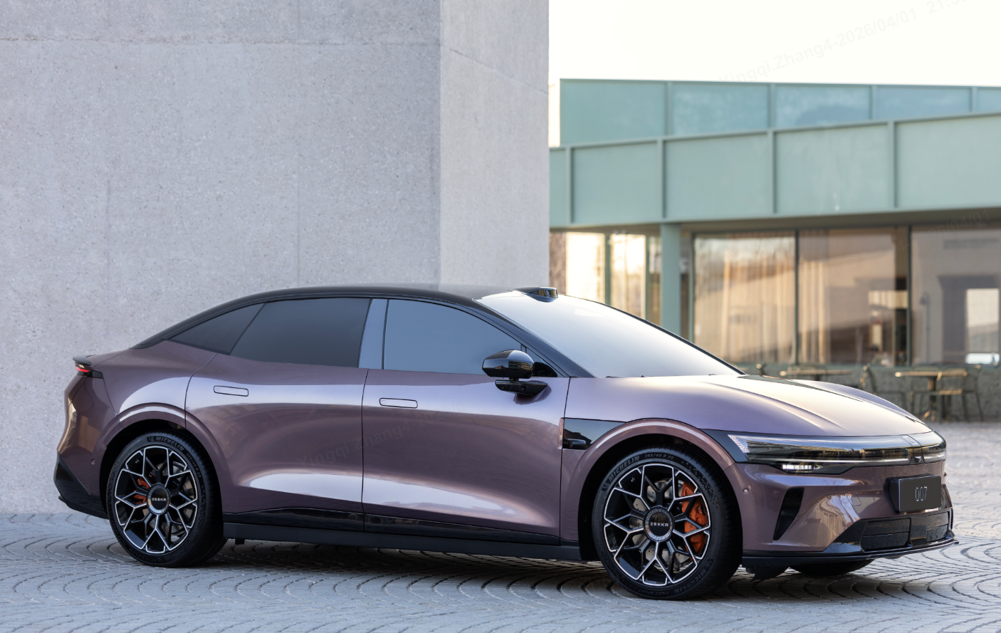 极氪焕新7系双车开启预售 4月10日正式上市