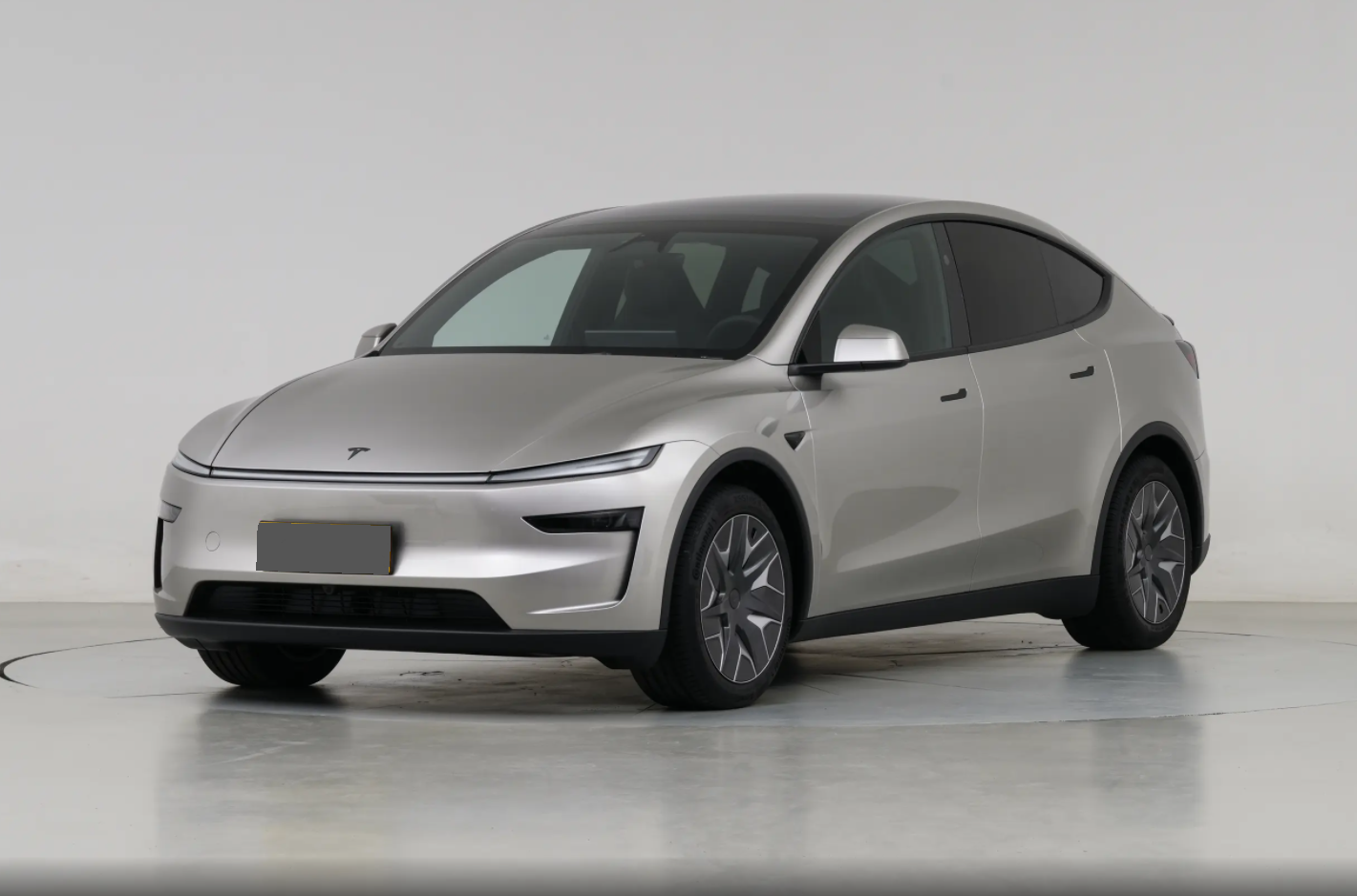 都是中大型六座SUV，这车对比理想i8，谁优谁劣