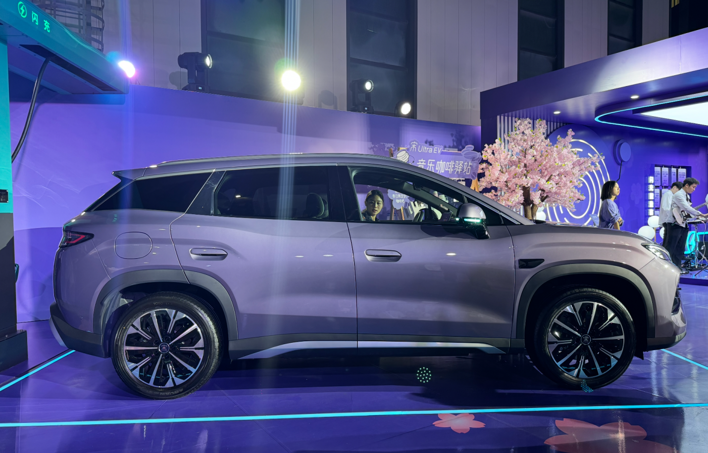 15.19万-17.99万元,比亚迪宋UltraEV上市