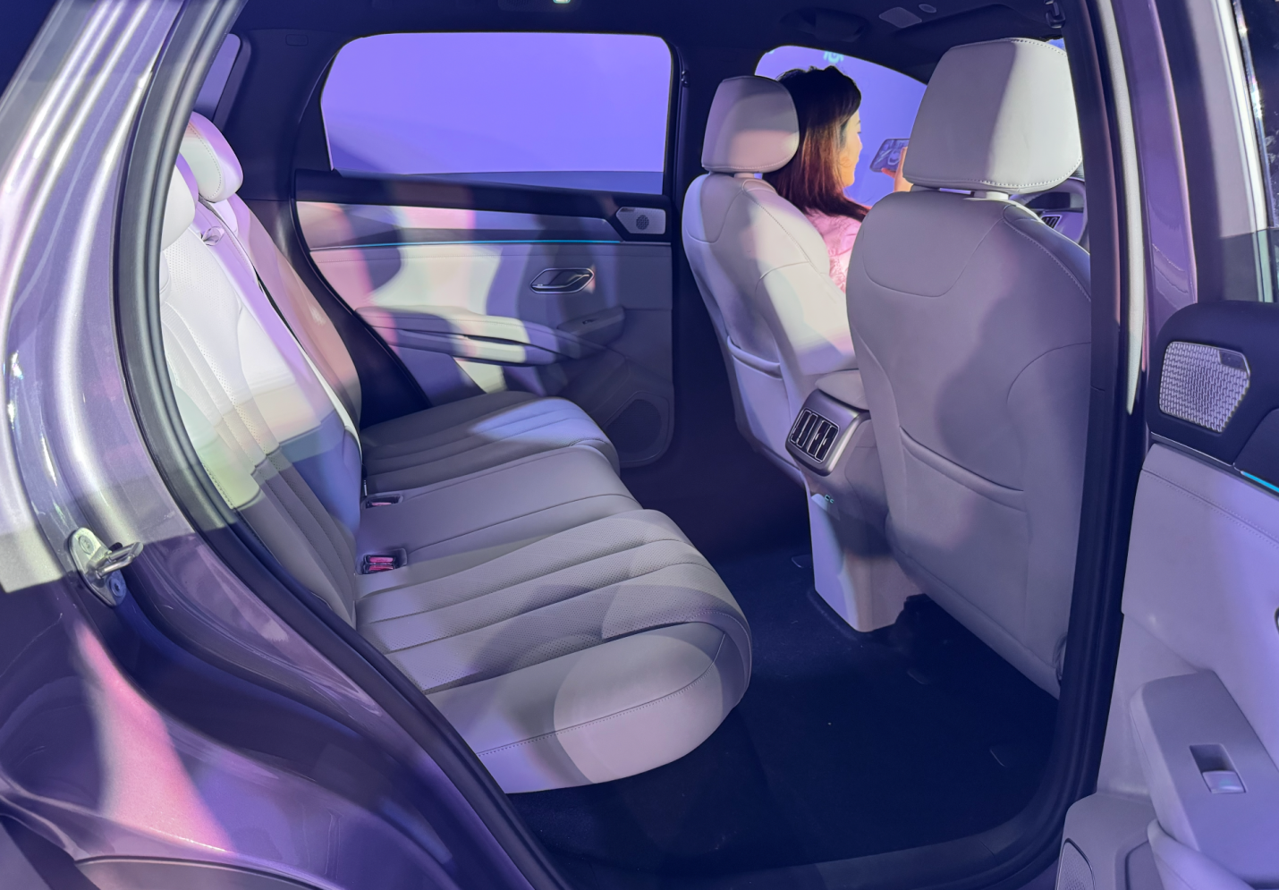 15.19万-17.99万元,比亚迪宋UltraEV上市