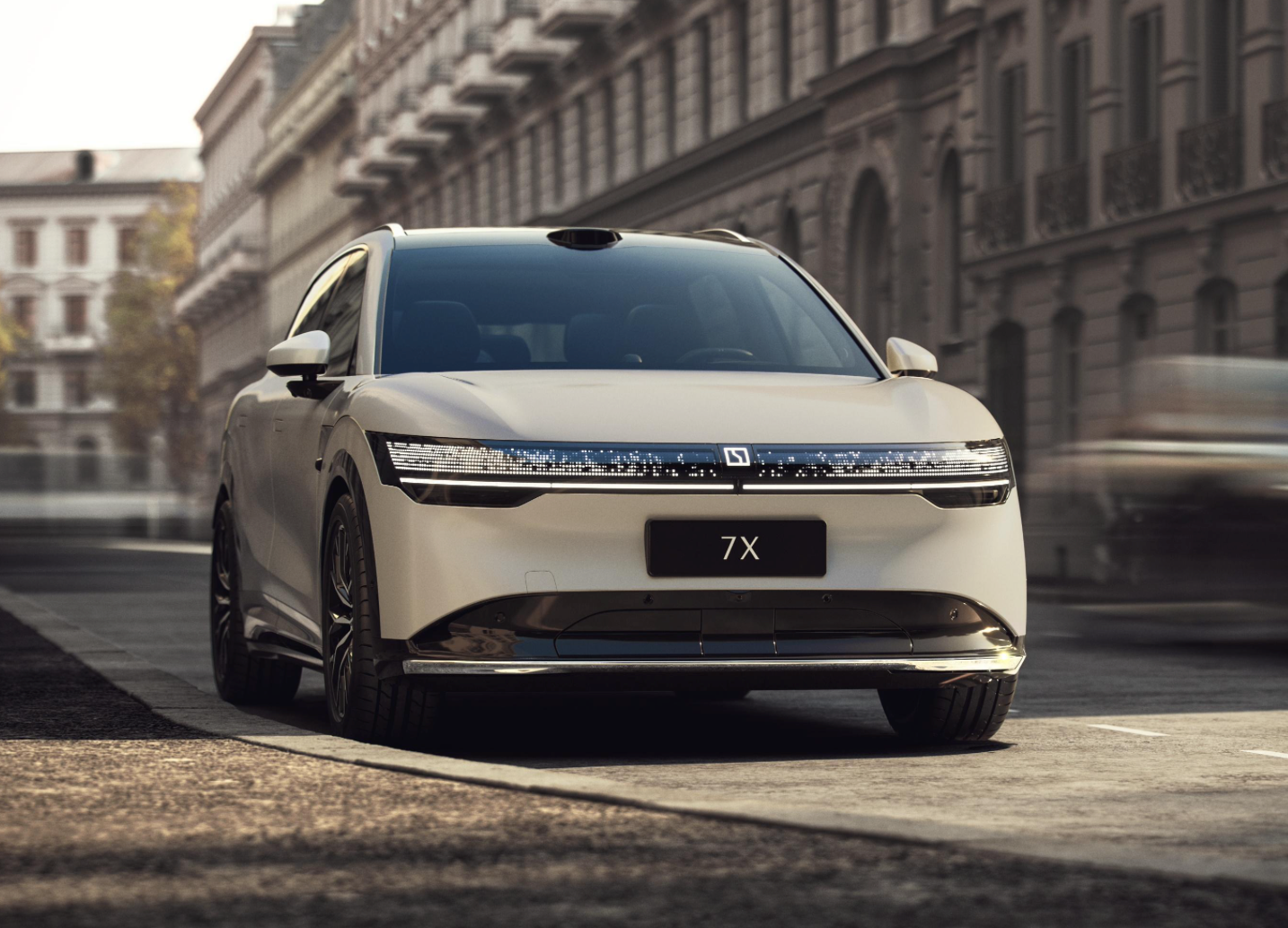 30万级SUV神仙打架！选智驾王者还是性能猛兽？