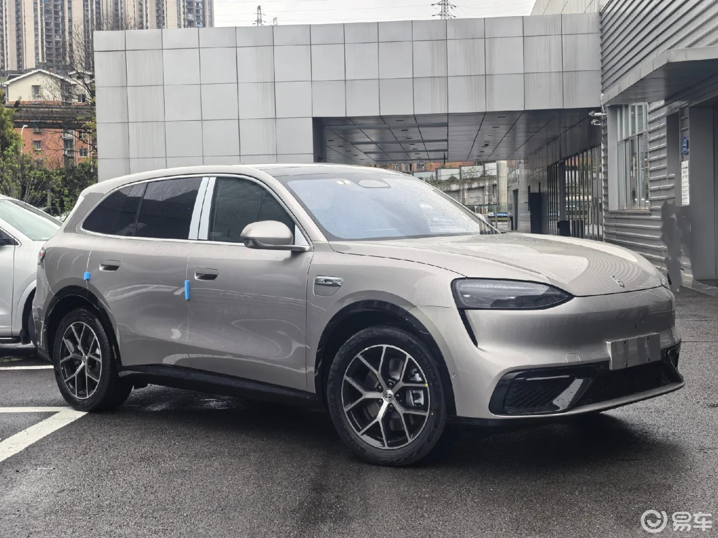 问界M6预售26.98万起，二季度上市