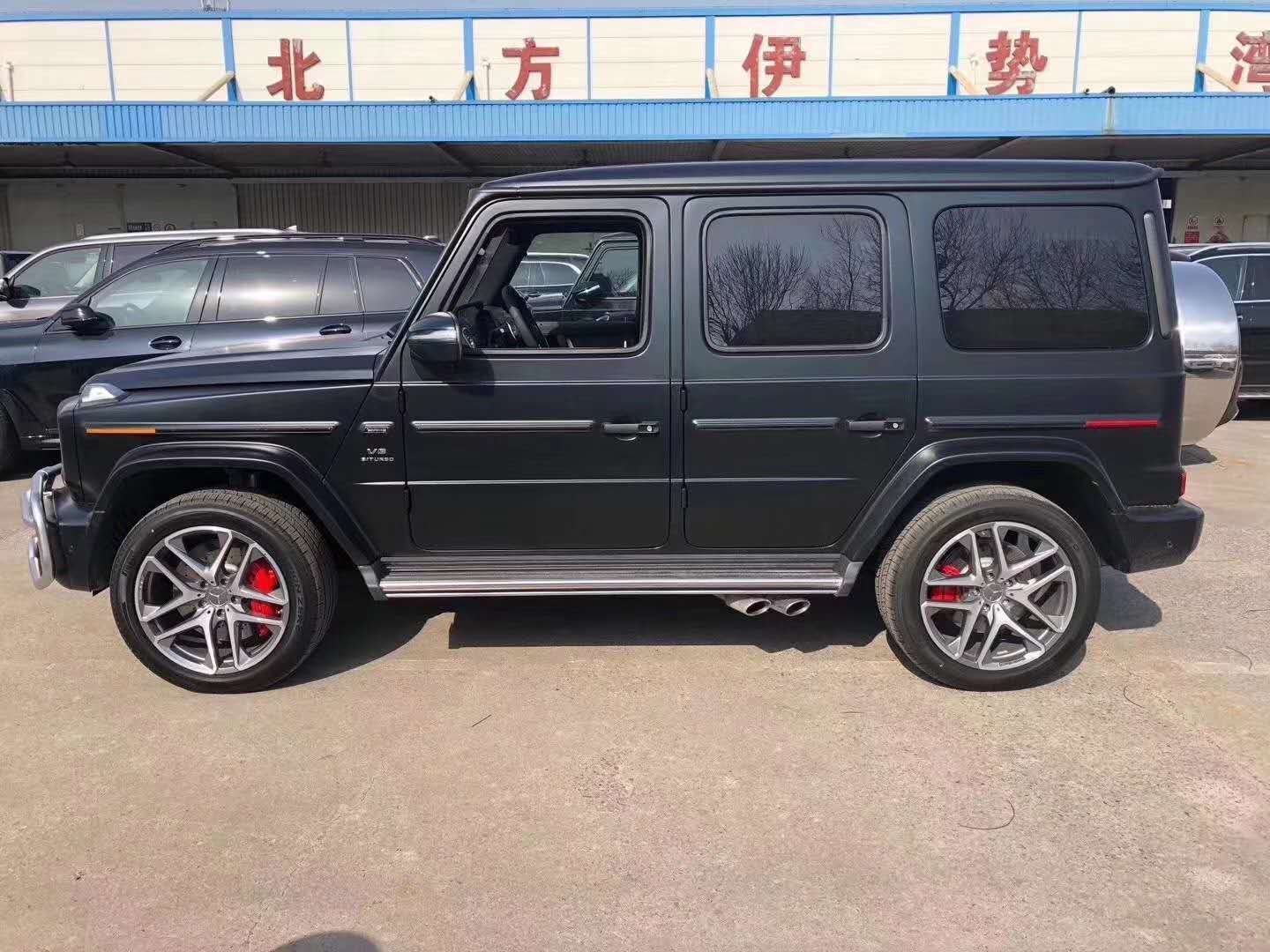 车体增宽了122mm,轴距增加40mm达到2890mm,整车加长了53mm.