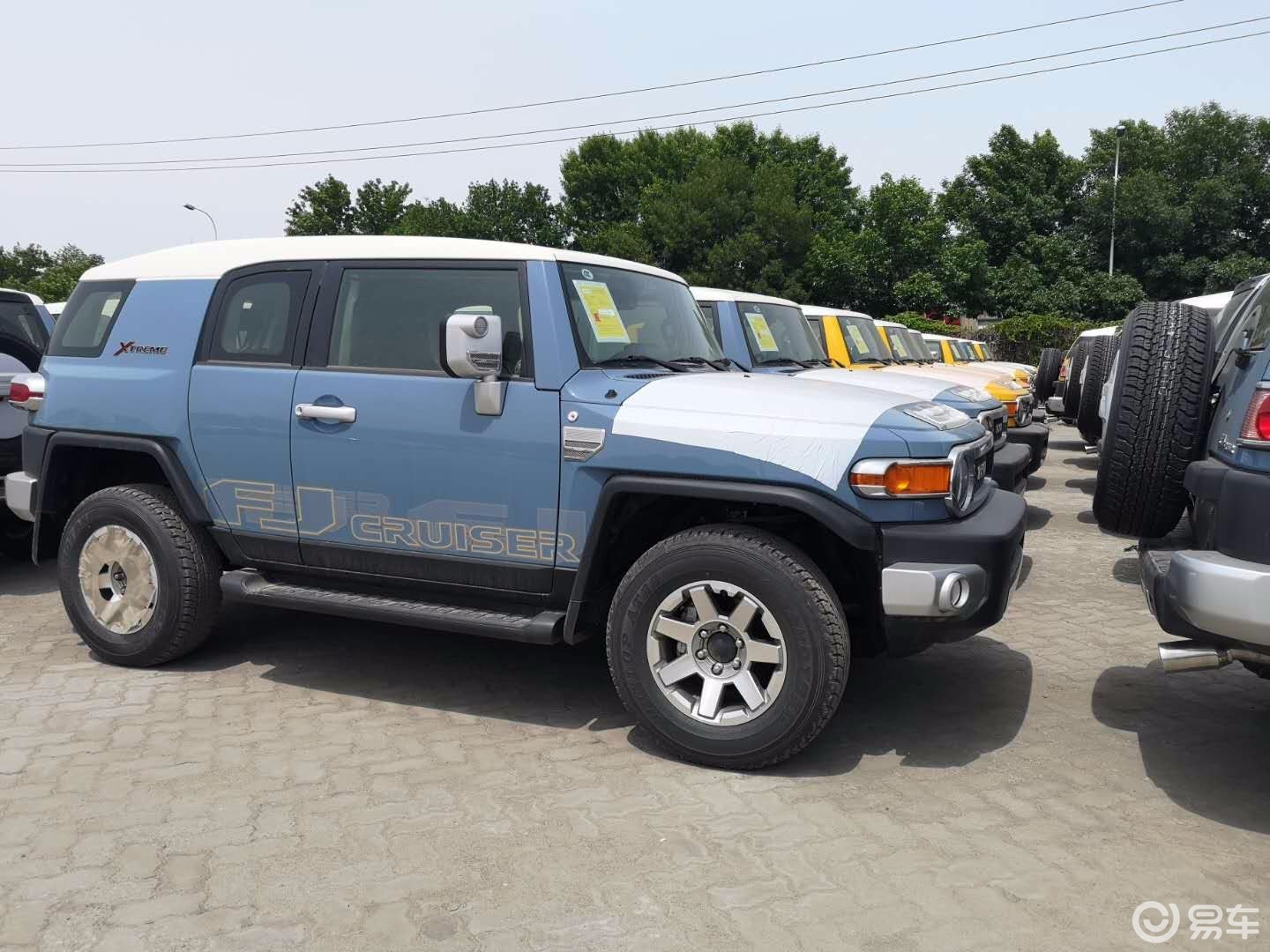 2019款丰田fj酷路泽4.0越野车顶配最低报价