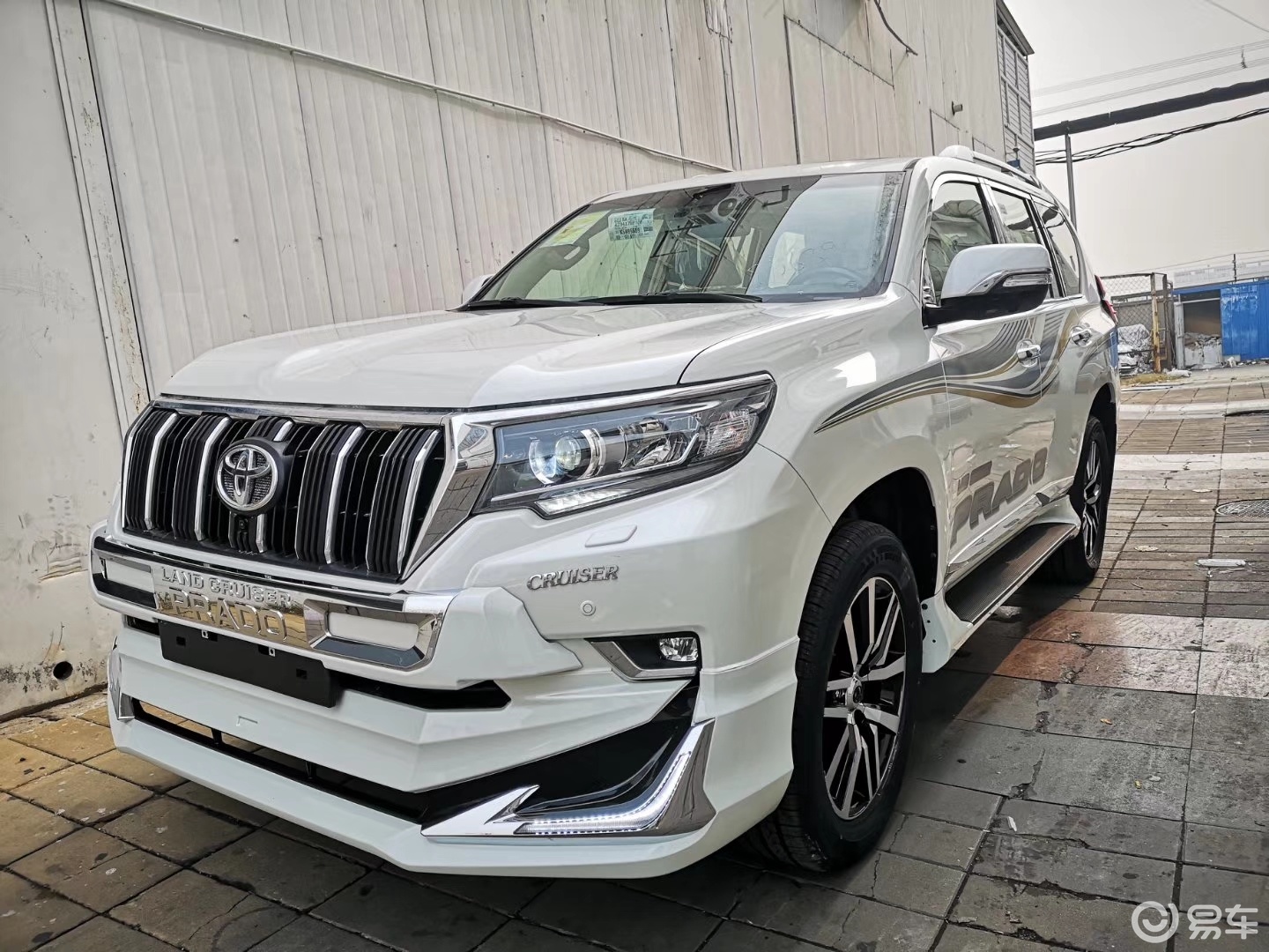 19款丰田霸道4000中东版改装细节效果图 霸道v6