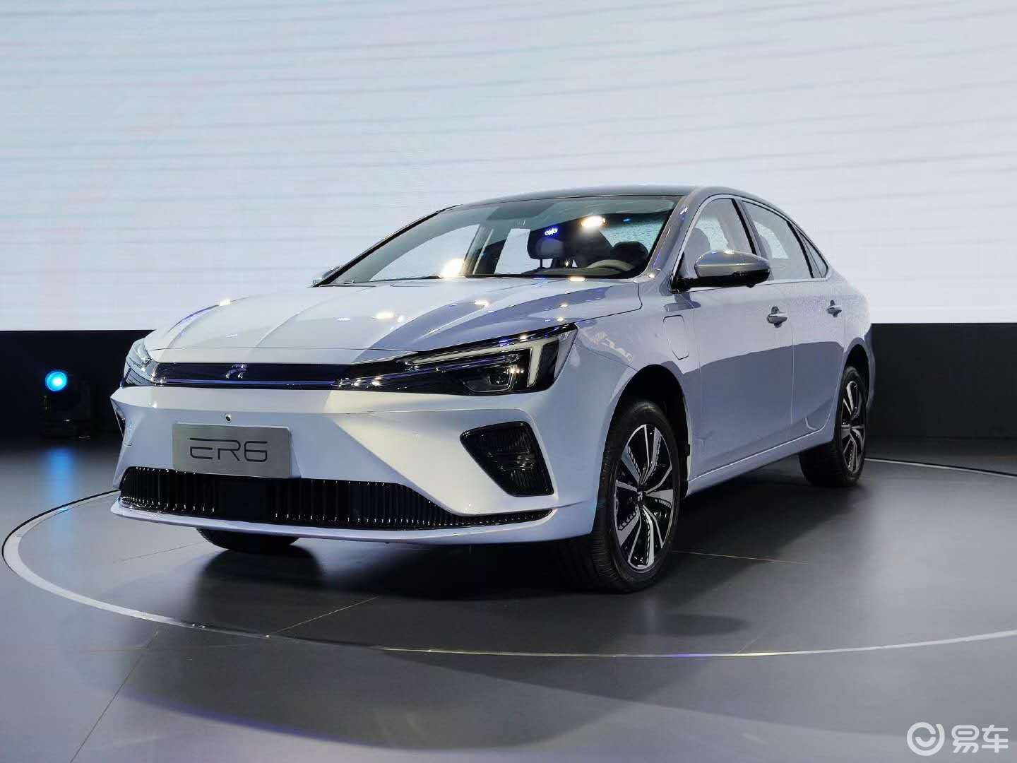 r汽车 er6上市_保险杠_充电