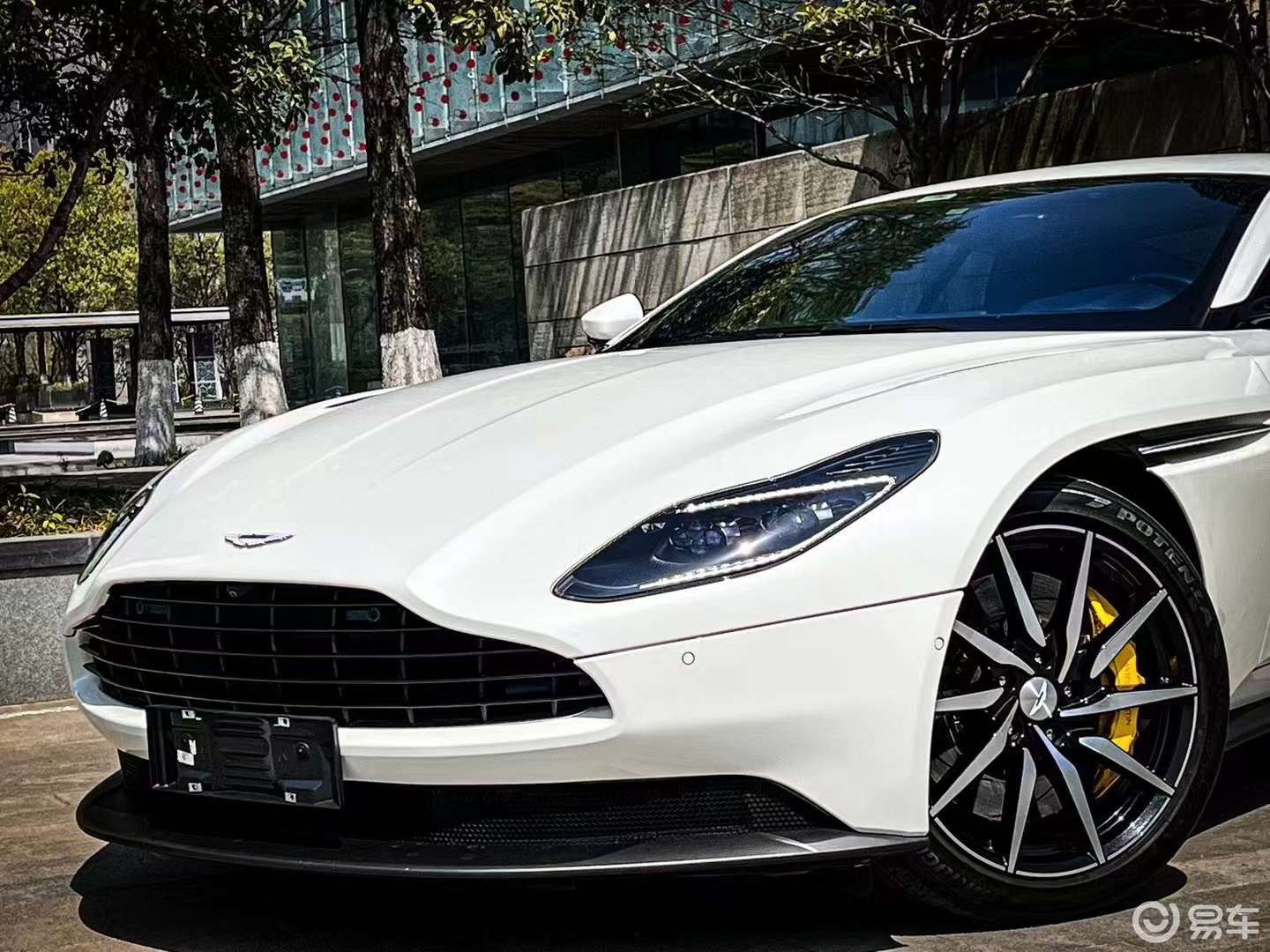 阿斯顿·马丁db11悬挂_易车知识库