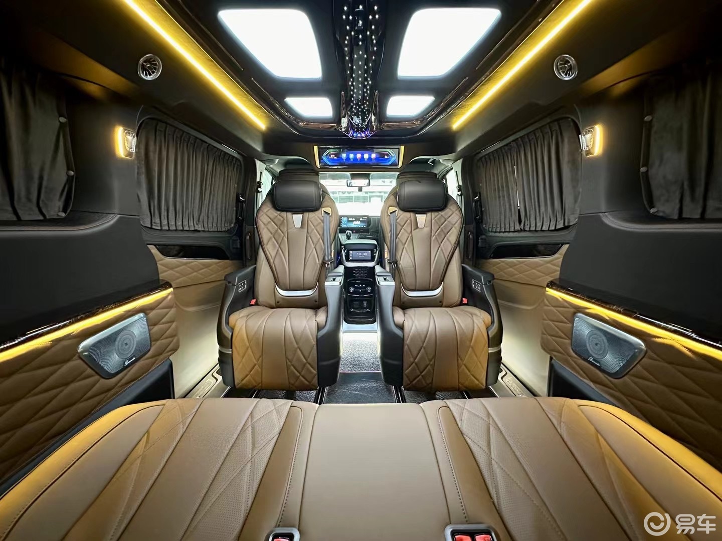 福特黑武士追光版全新现车,特价33.8万起