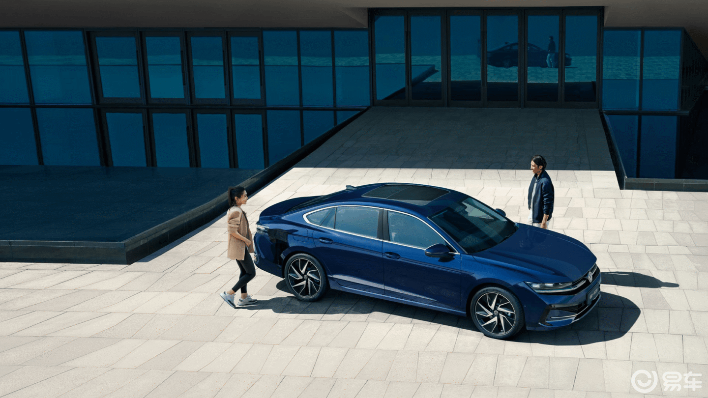 德系老炮VS日系暖男！2026款迈腾与凯美瑞，谁更值？