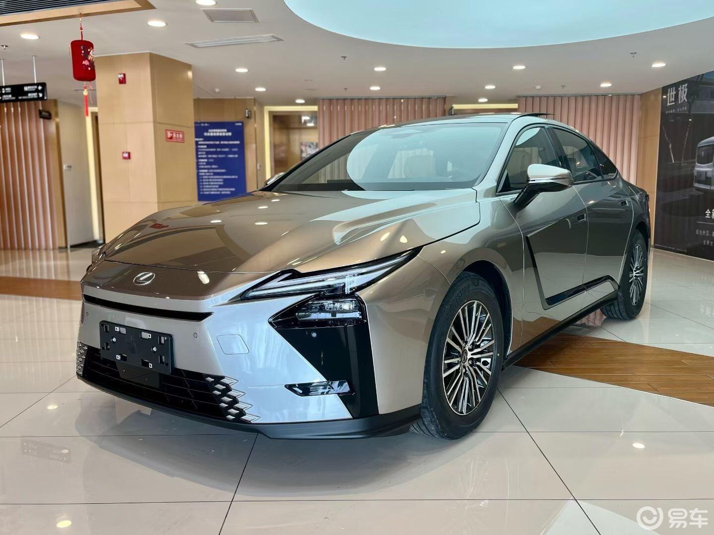全新雷克萨斯ES,大过奥迪A6L配343马力,混动/纯电