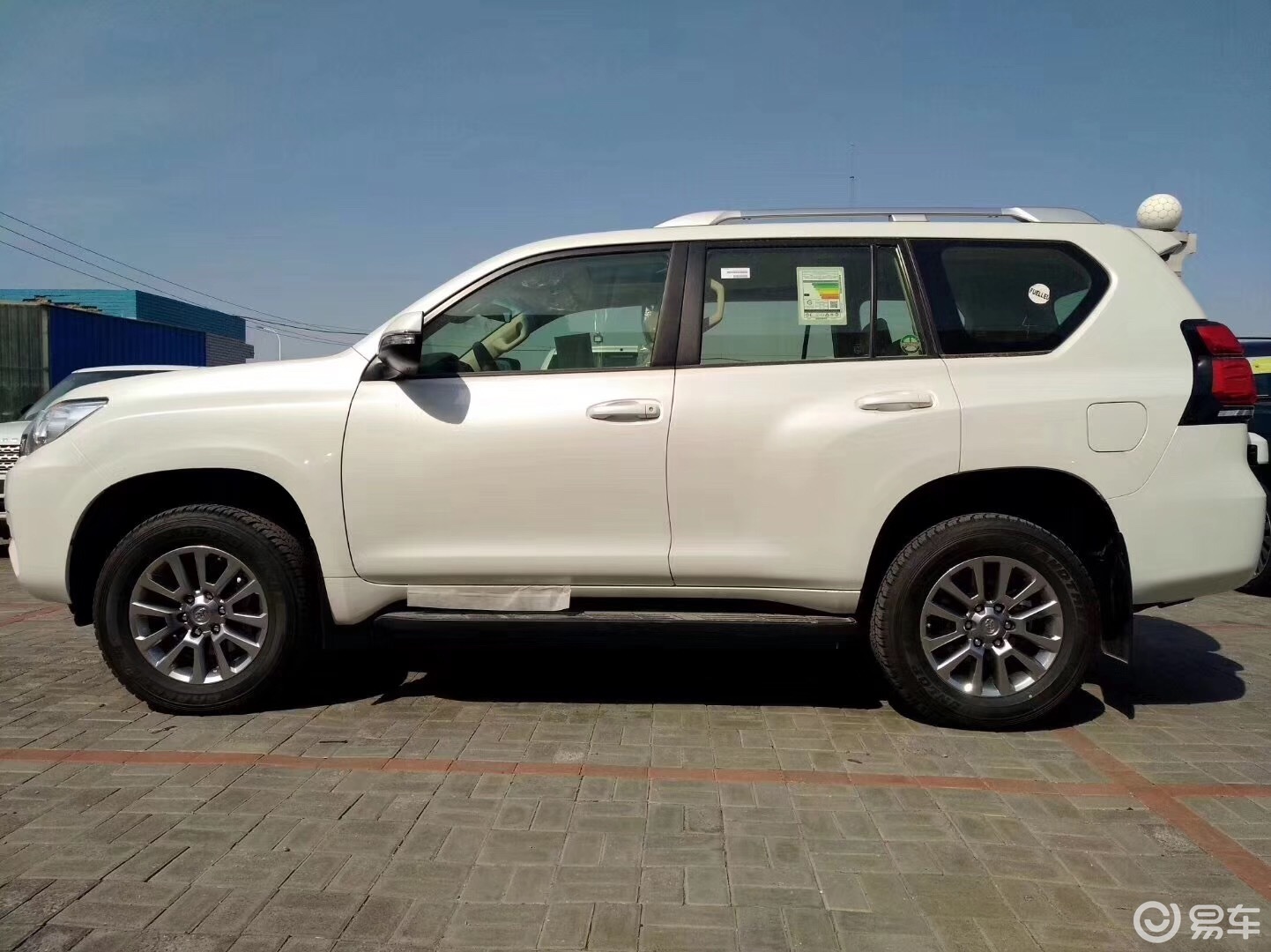 2019款丰田普拉多4.0txl大油箱七座suv配置解析