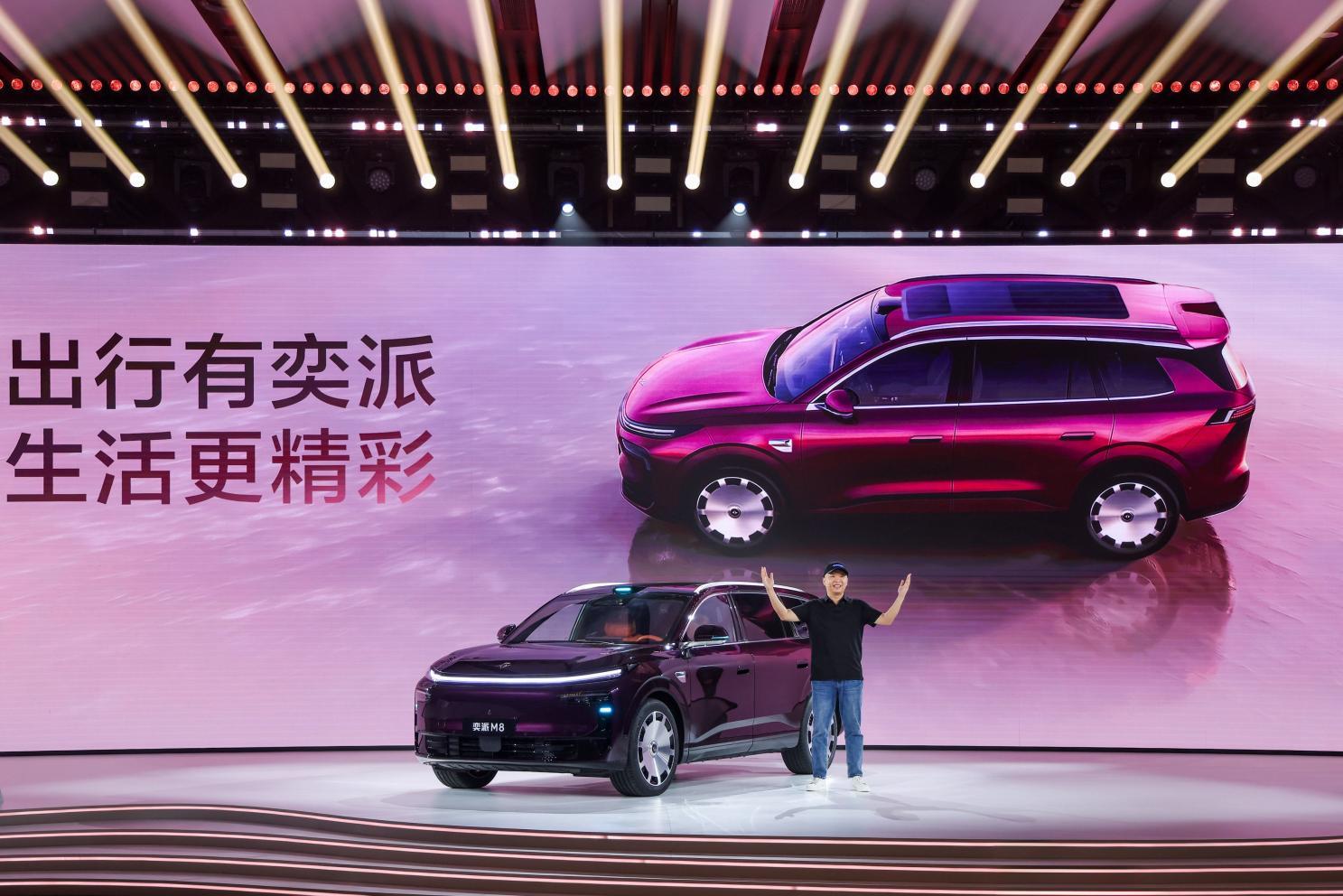 东风奕派M8全球首秀，值得等的大六座SUV！