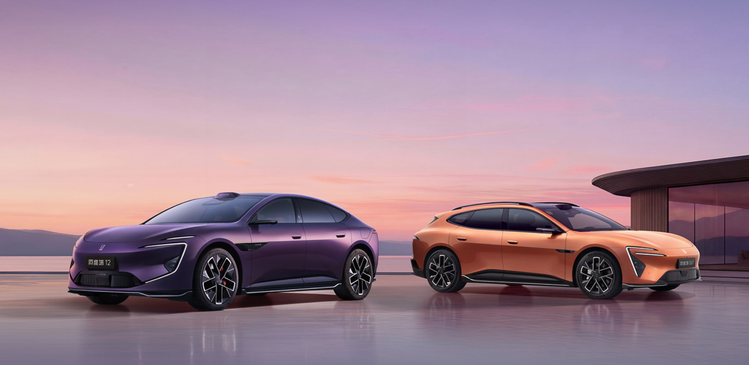 藏不住野心：双车围猎高端局，阿维塔要把轿车市场“捅穿”？