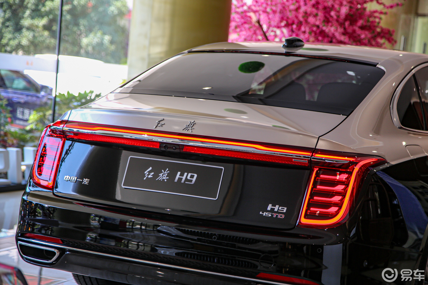 红旗h9尾灯_中控台_副驾座