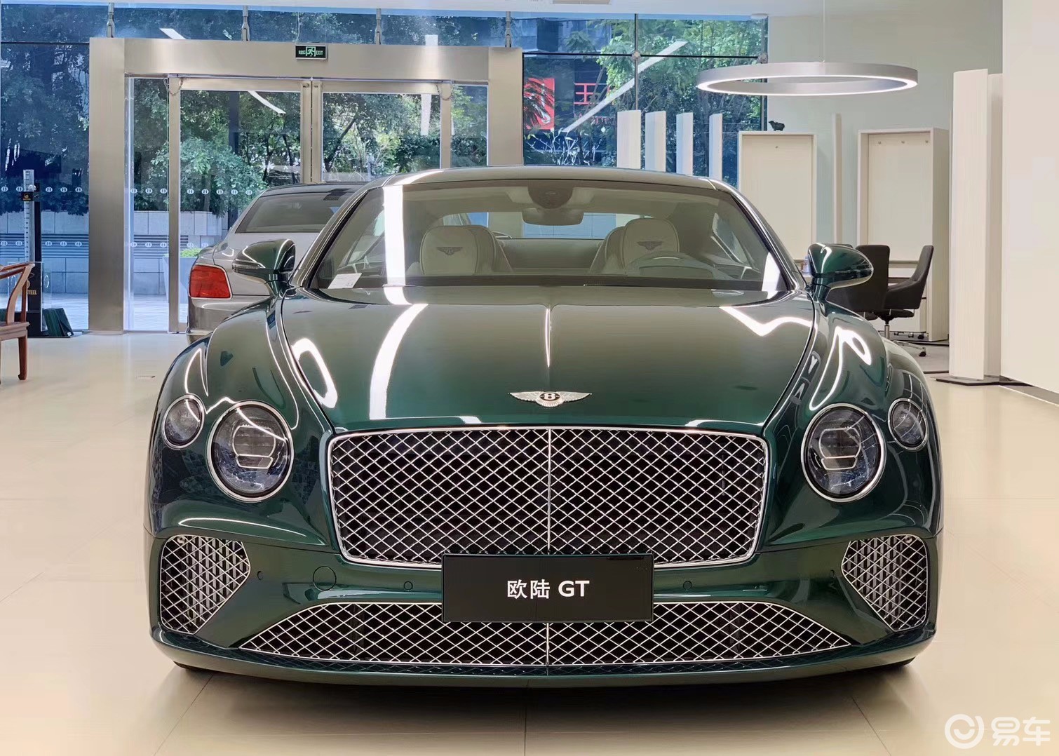 全新欧陆gt抄底最佳时机 宾利家族化设计语言