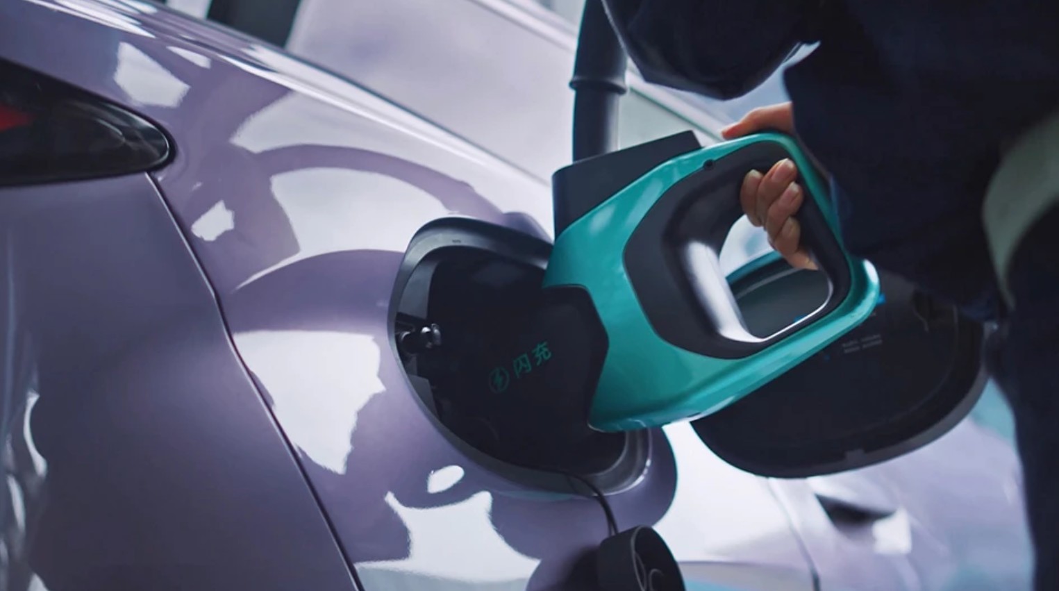 宋Ultra EV上市：中型SUV，入门版为拉低售价而来