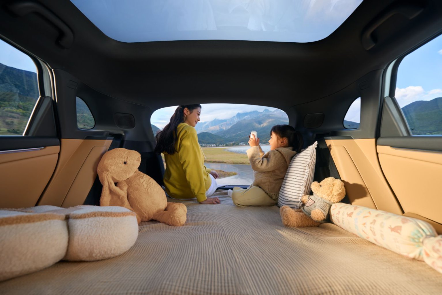 新阿尔法T5VS银河E5：自驾，谁更懂你的“诗与远方”？