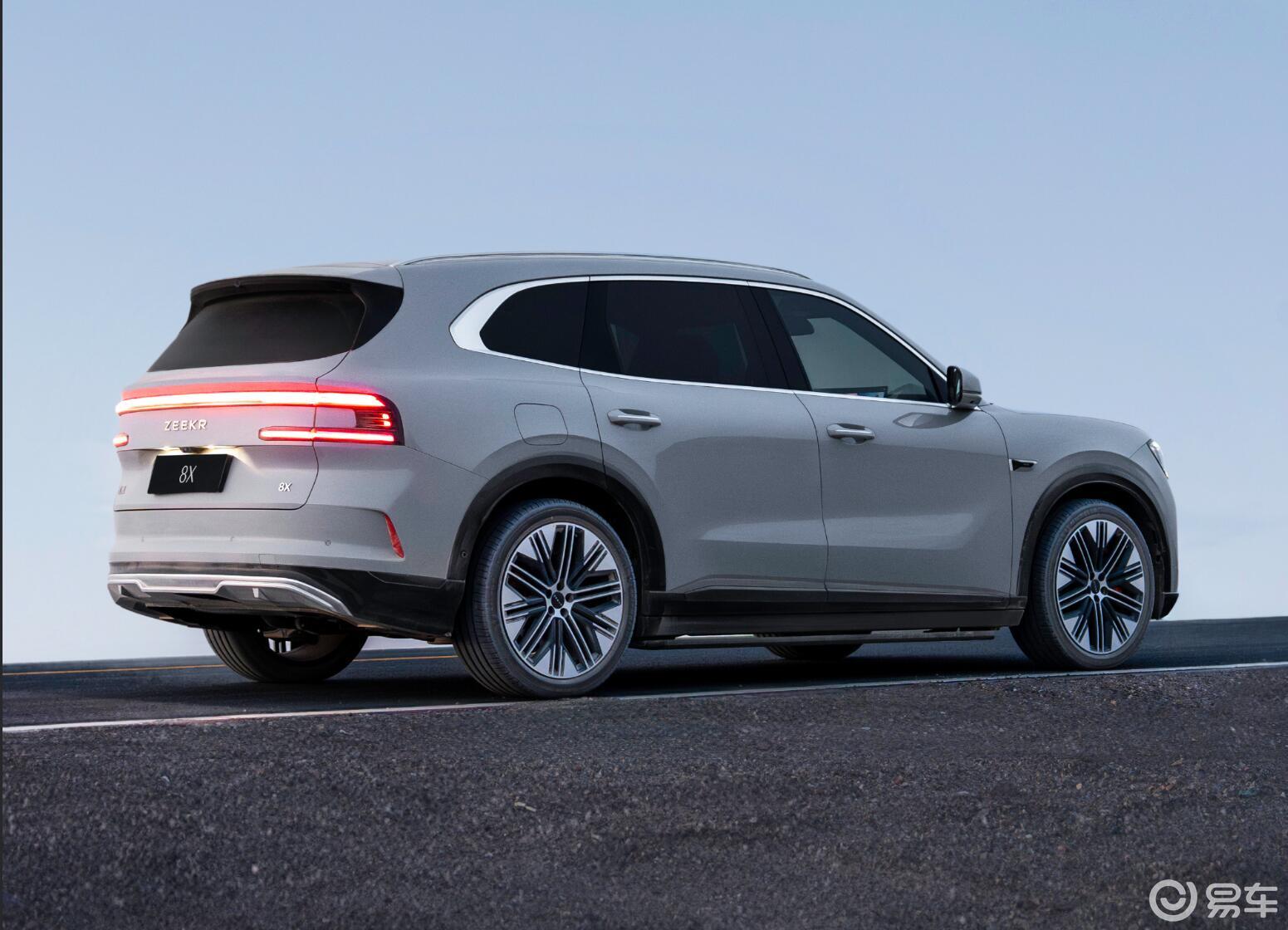 吉利汽车加大“火力” 4款新车来袭 银河战舰700领衔