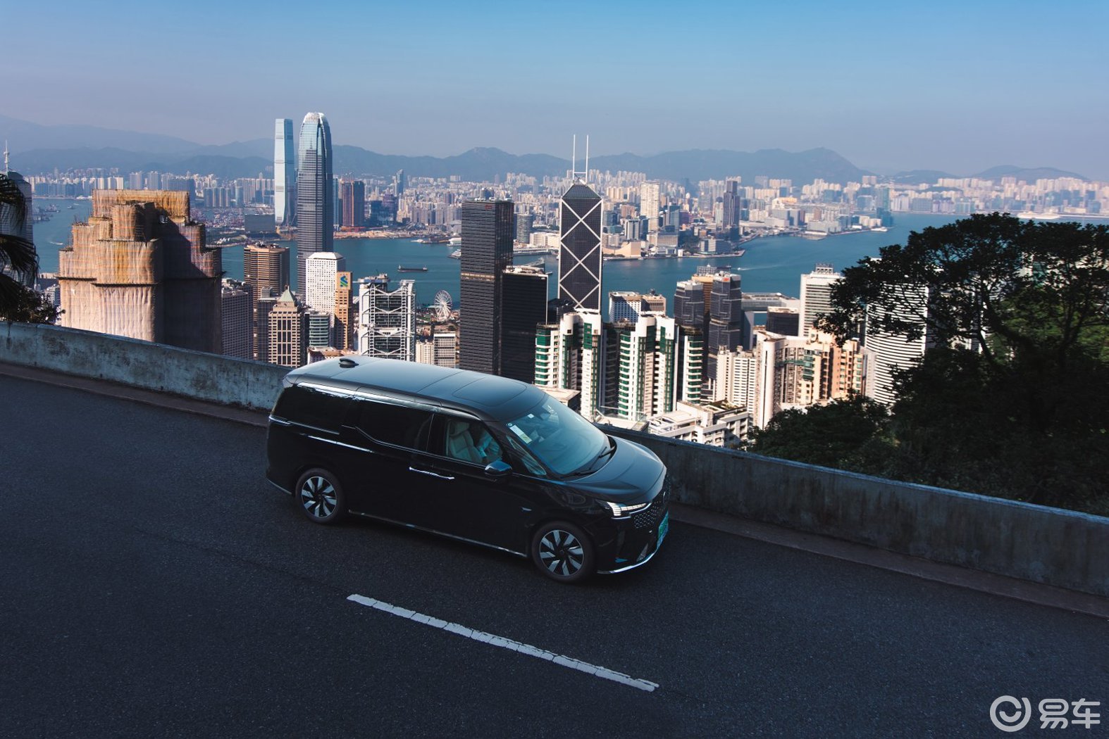 沃尔沃以百年安全底蕴，开启豪华新能源新纪元