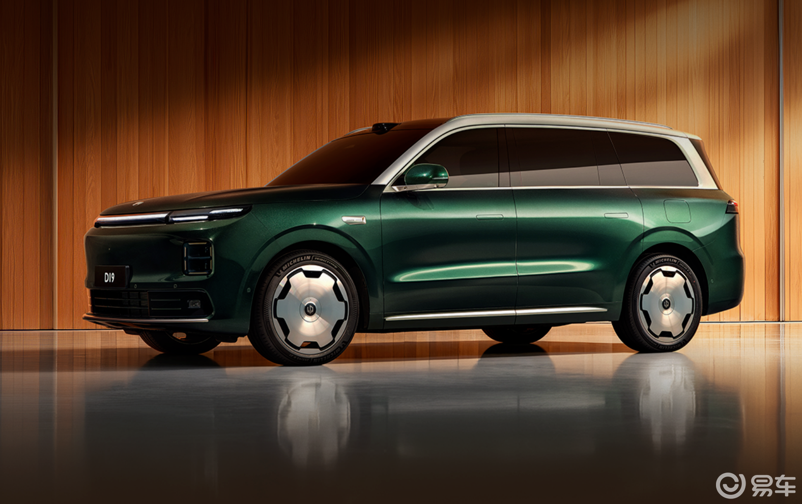 零跑D19亮剑！用“技术平权”重新定义豪华家庭用车标准