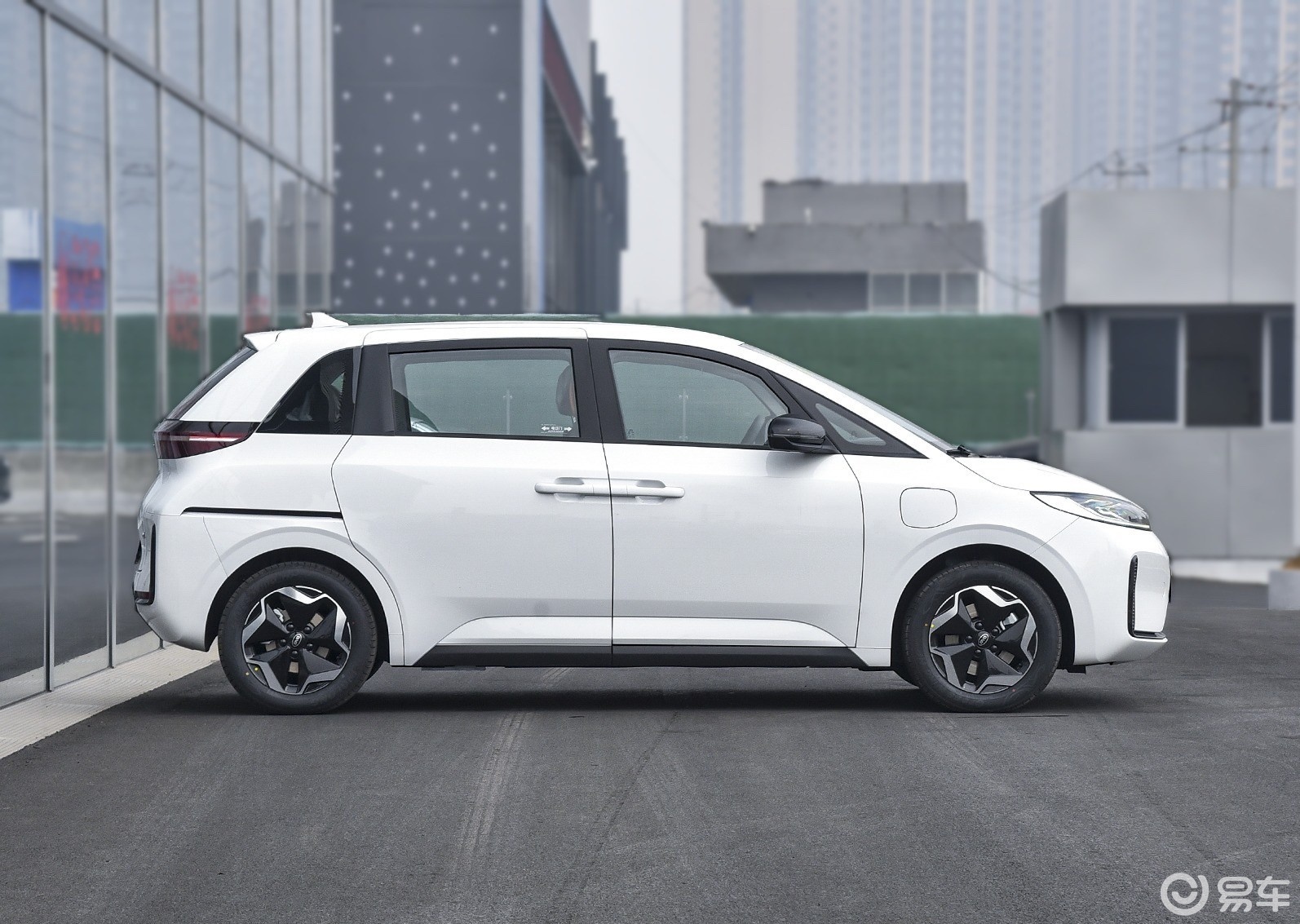 比亚迪d1我们首先来看新车的外观设计方面_易车