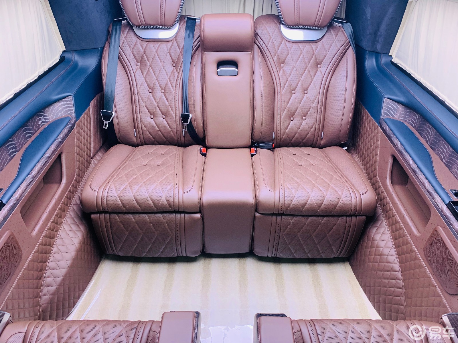 奔驰v260l改装迈巴赫版vs880价格实惠