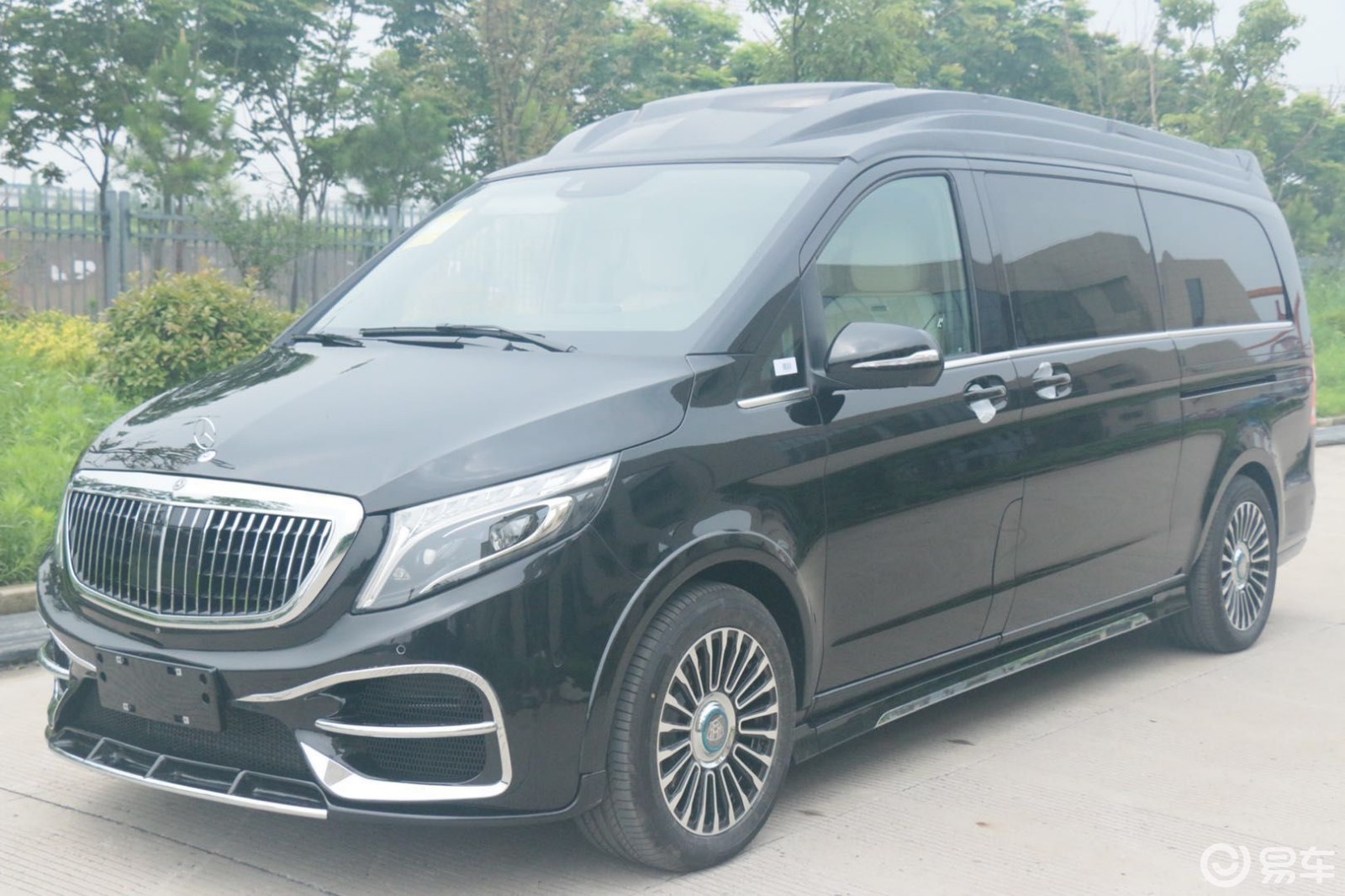 奔驰v260l加长豪华迈巴赫版火爆促销