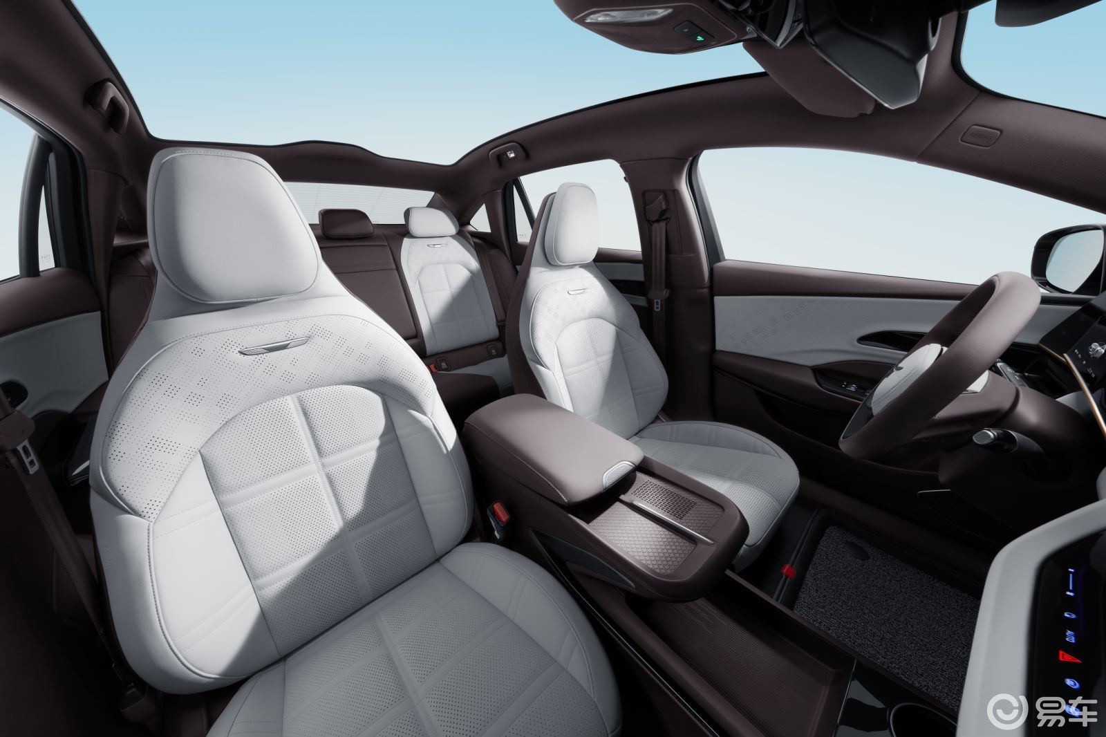 红旗eh7内饰配备了6英寸液晶仪表和15.5英寸中控触屏_易车