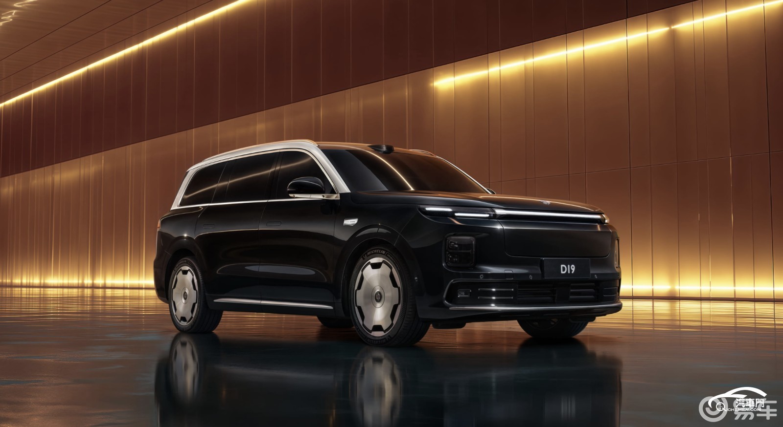 零跑D19依旧亲民，小鹏GX能否走上高端？