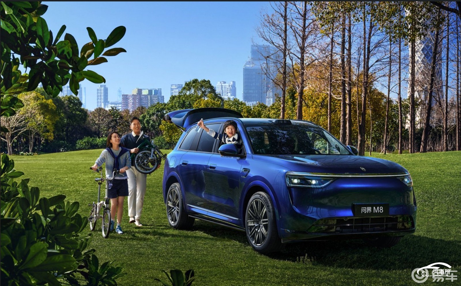 安全、舒适、全场景：问界M8，重新定义家庭豪华SUV