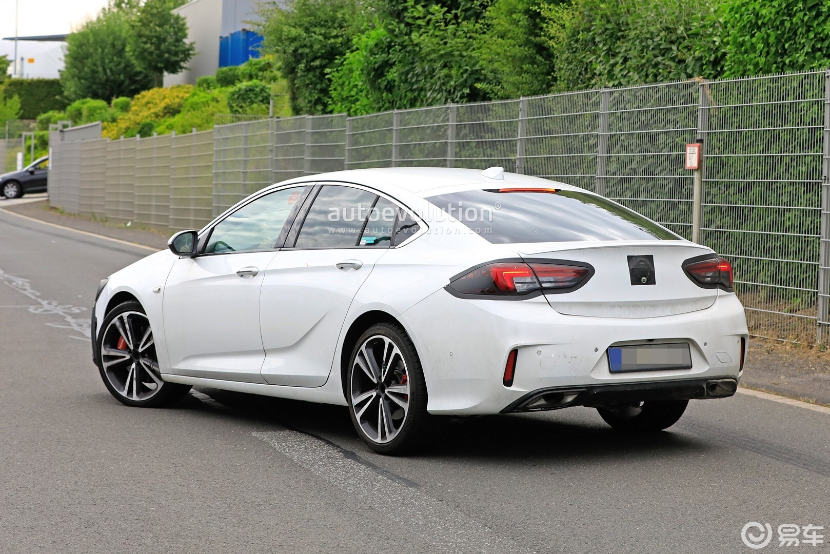 新款欧宝英速亚gsi性能版路试曝光,搭载1.6t发动机