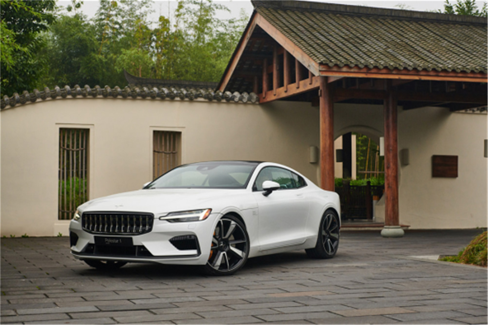 长得像沃尔沃还卖145万,polestar 1充满自信_易车