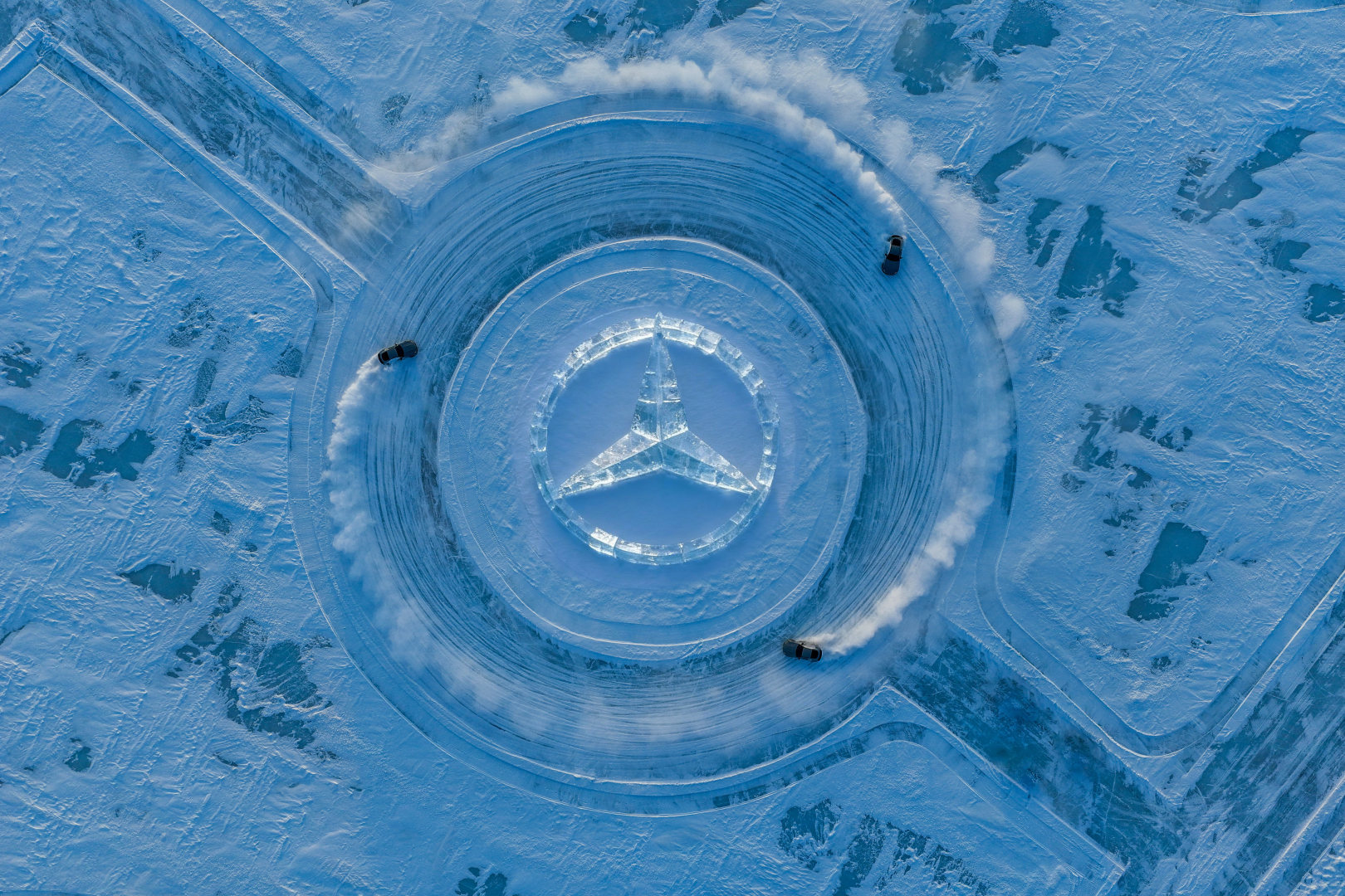 当你第一次参加奔驰冰雪试驾，而人生的第一台车又恰好是奔驰