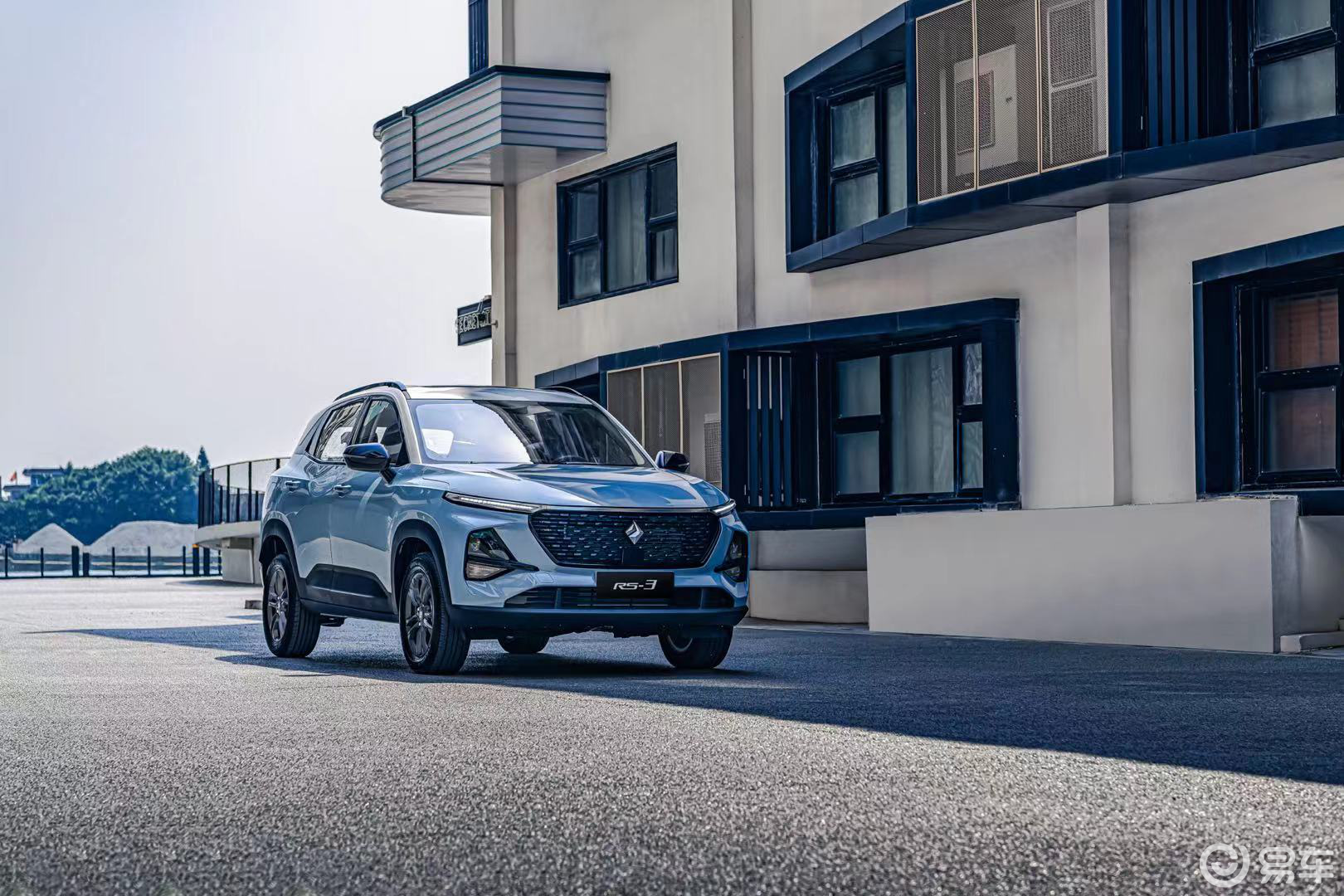 换标后首款小型suv,宝骏rs-3实车图曝光