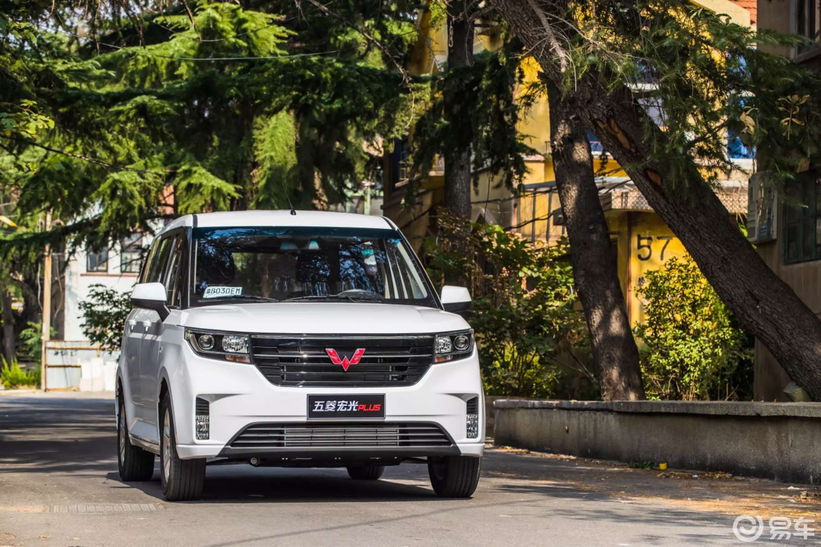 五菱宏光plus车身-最大扭矩-倒车雷达-易车