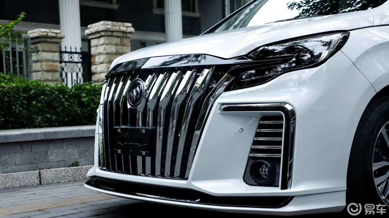 别克埃尔法帝王蓝风格高端定制