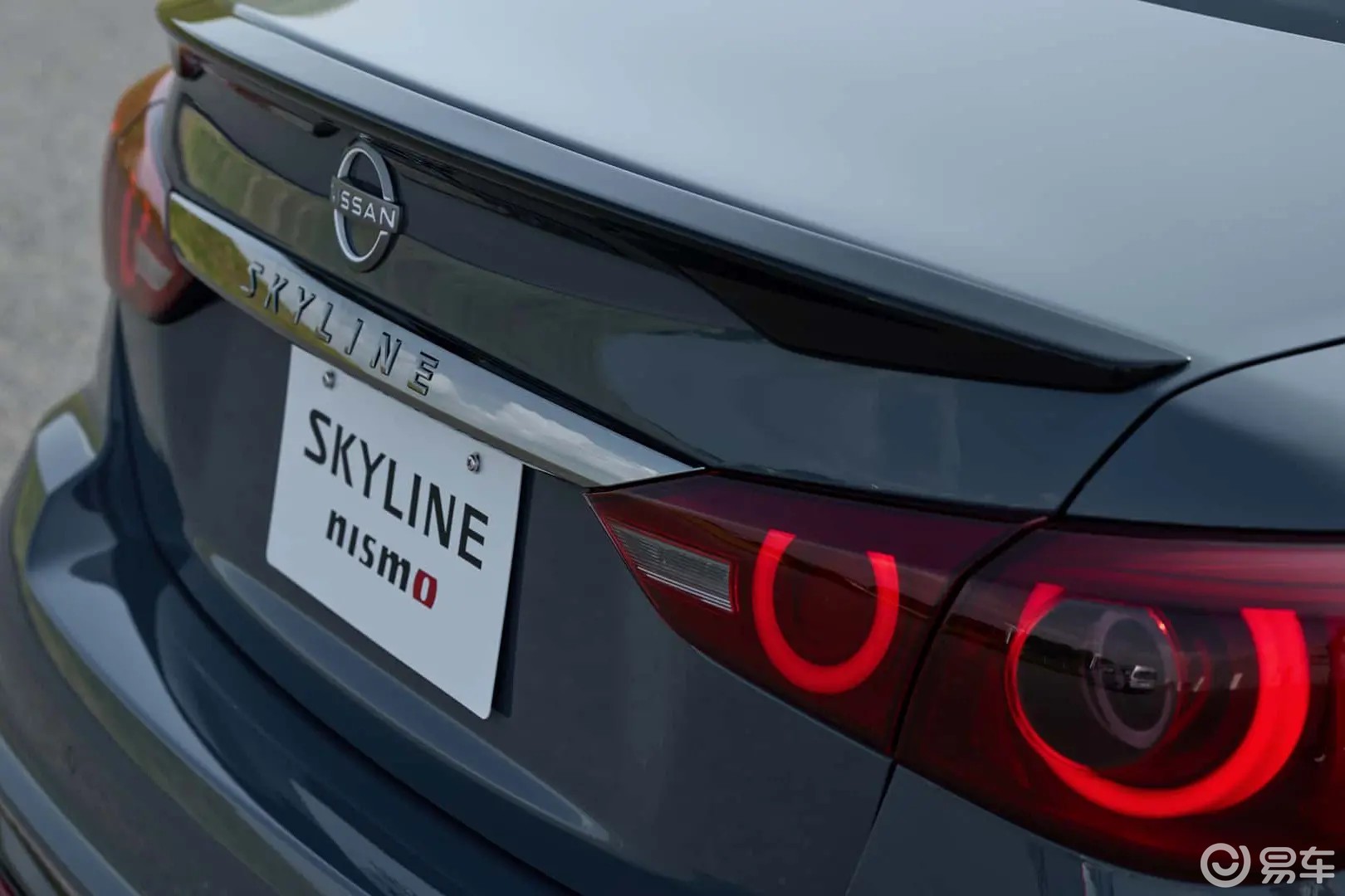 而skyline也可以看做日本本土版的英菲尼迪q50版本车型,两者在设计及