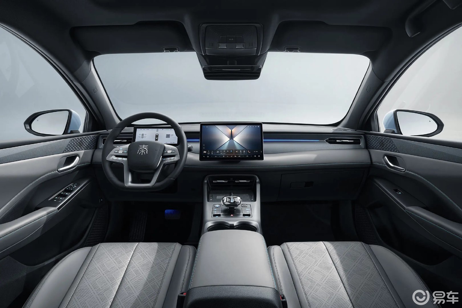10万预算选纯电家轿 秦PLUS EV 零跑B01您咋选