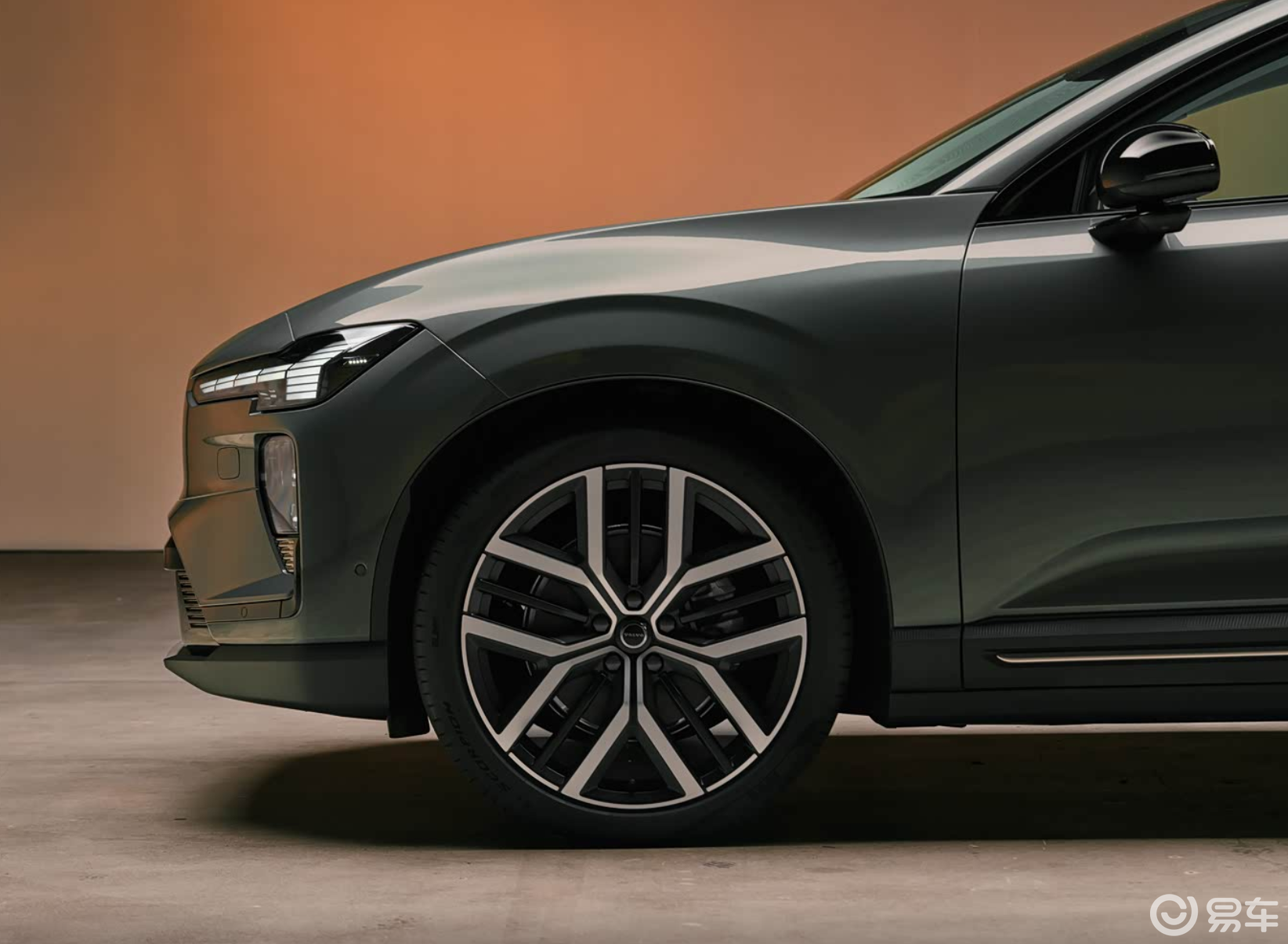 终于来了!沃尔沃EX60首发,28个喇叭是卖点